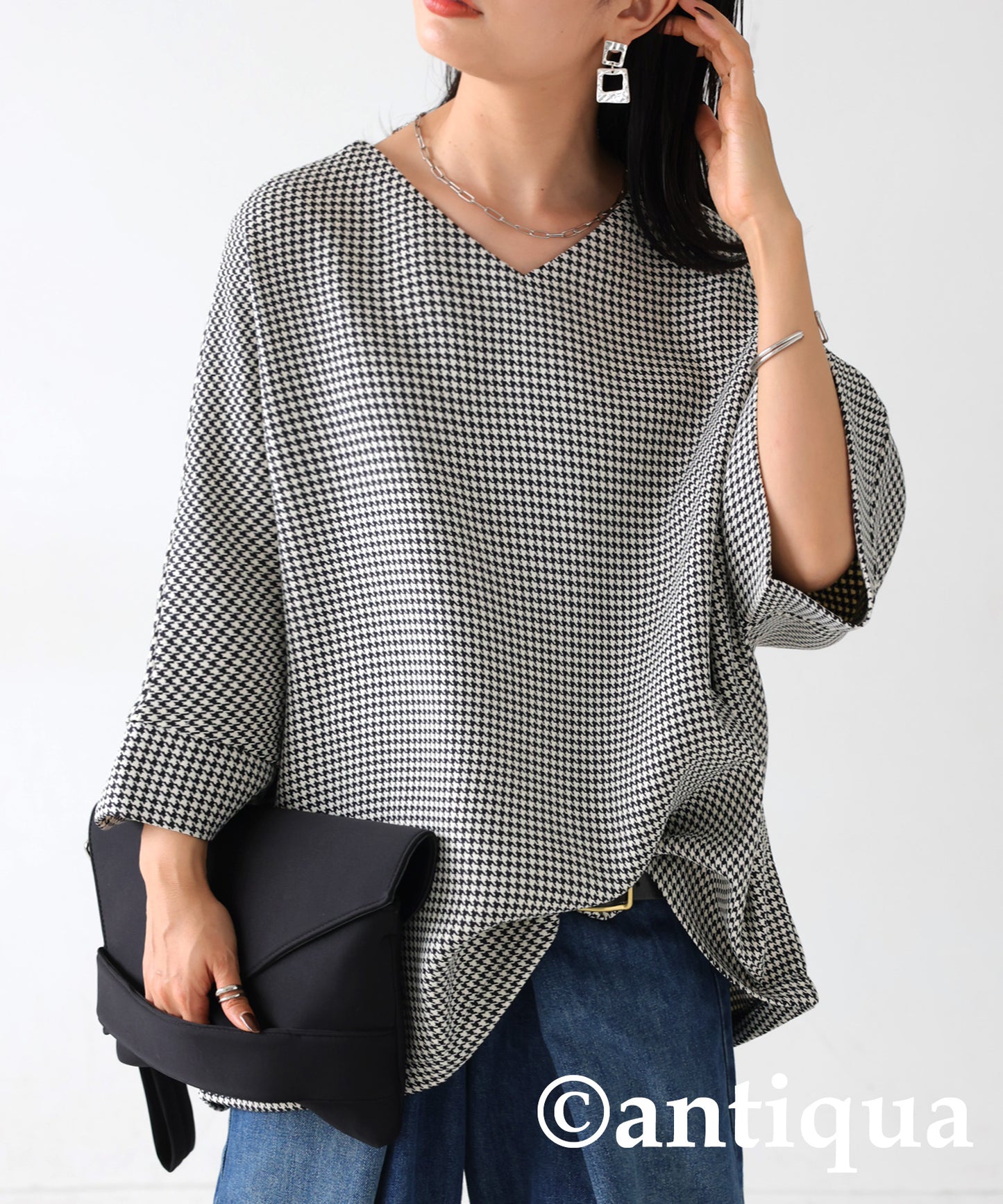 CHIDORI (houndstooth) Pattern V-Neck Tops Ladies