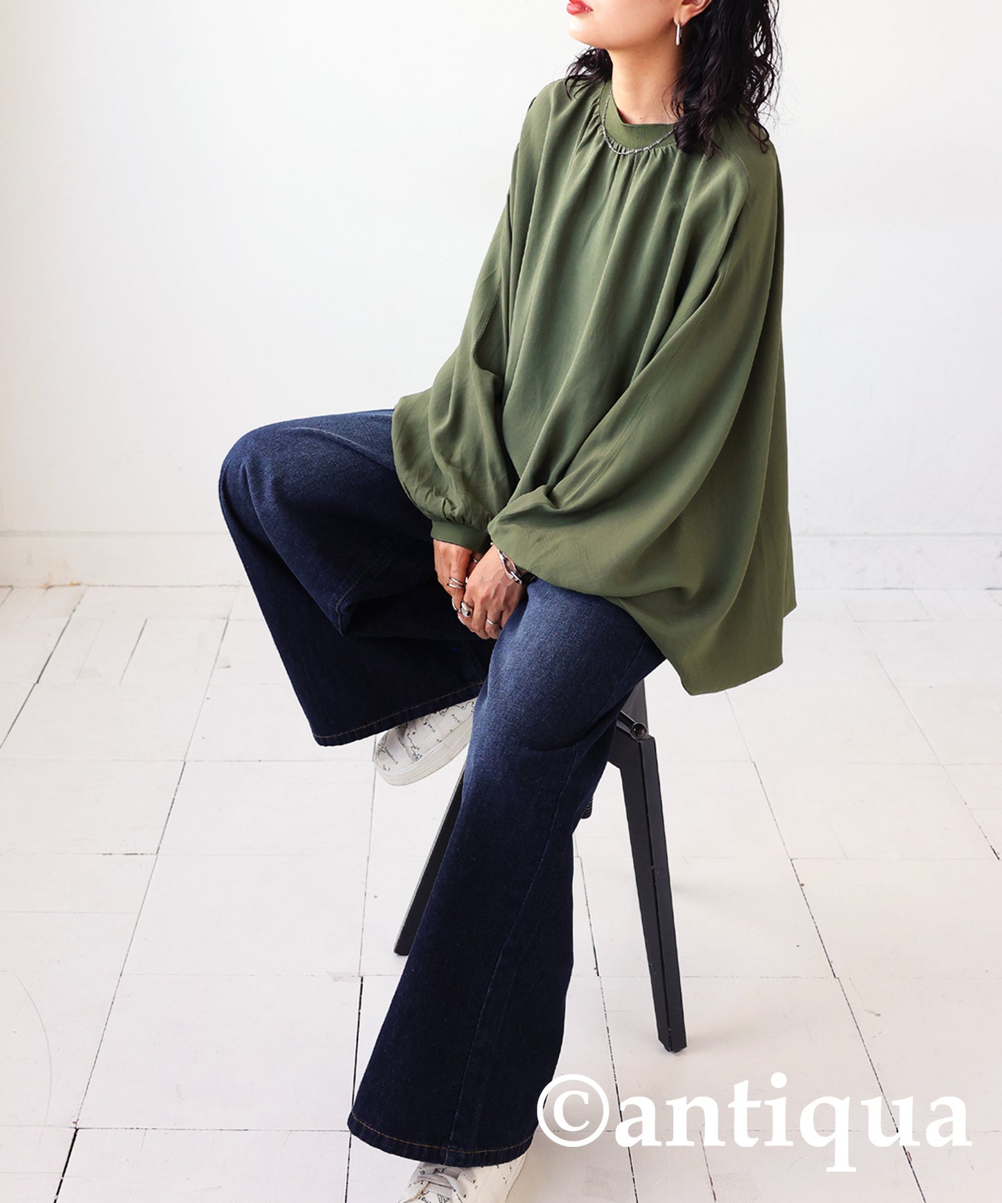 Ladies Dolman sleeve pullover plain