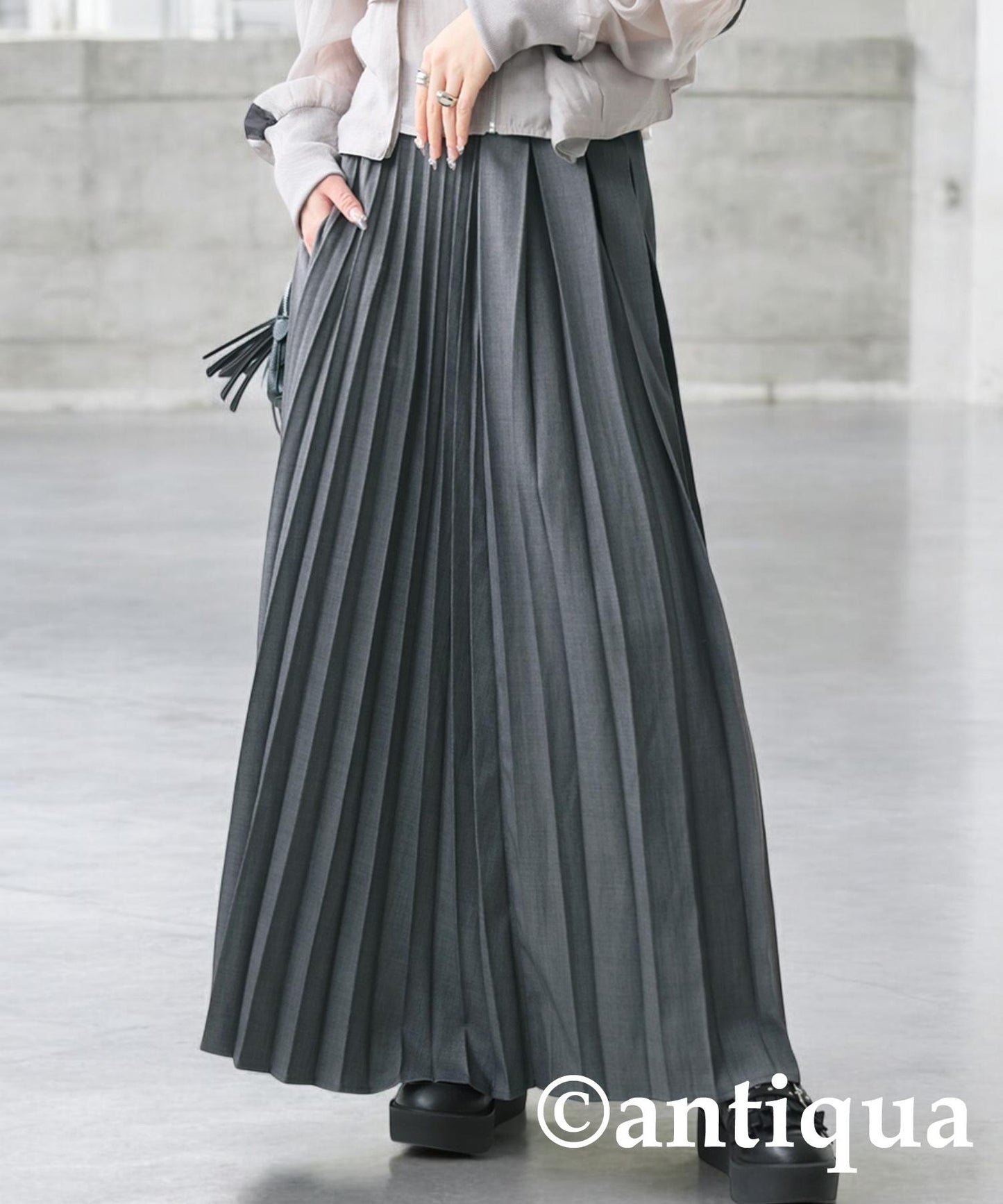Ladies Random Pleated Skirt