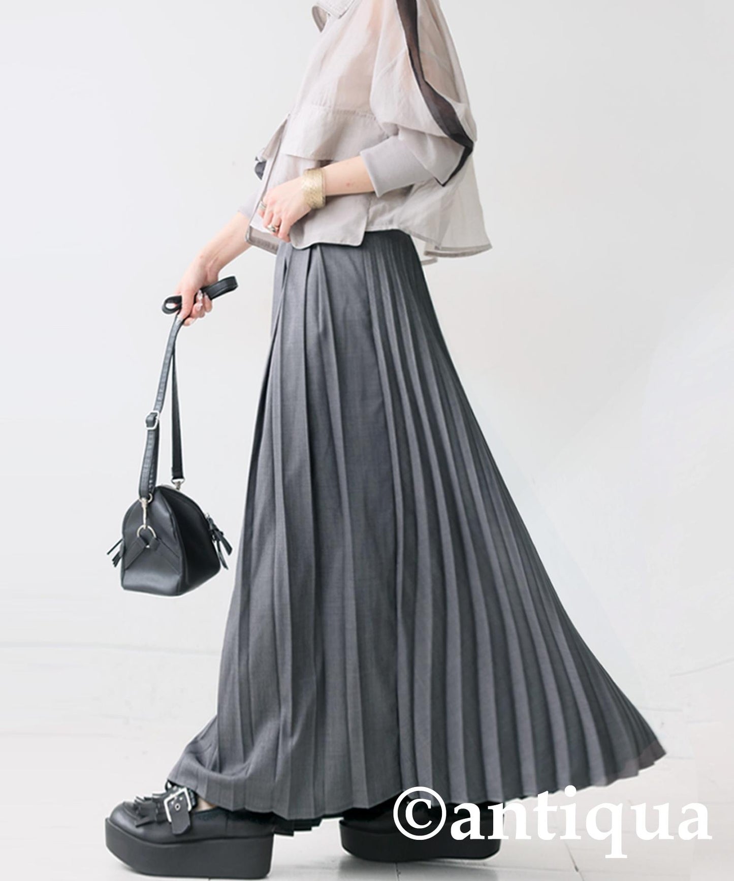 Ladies Random Pleated Skirt