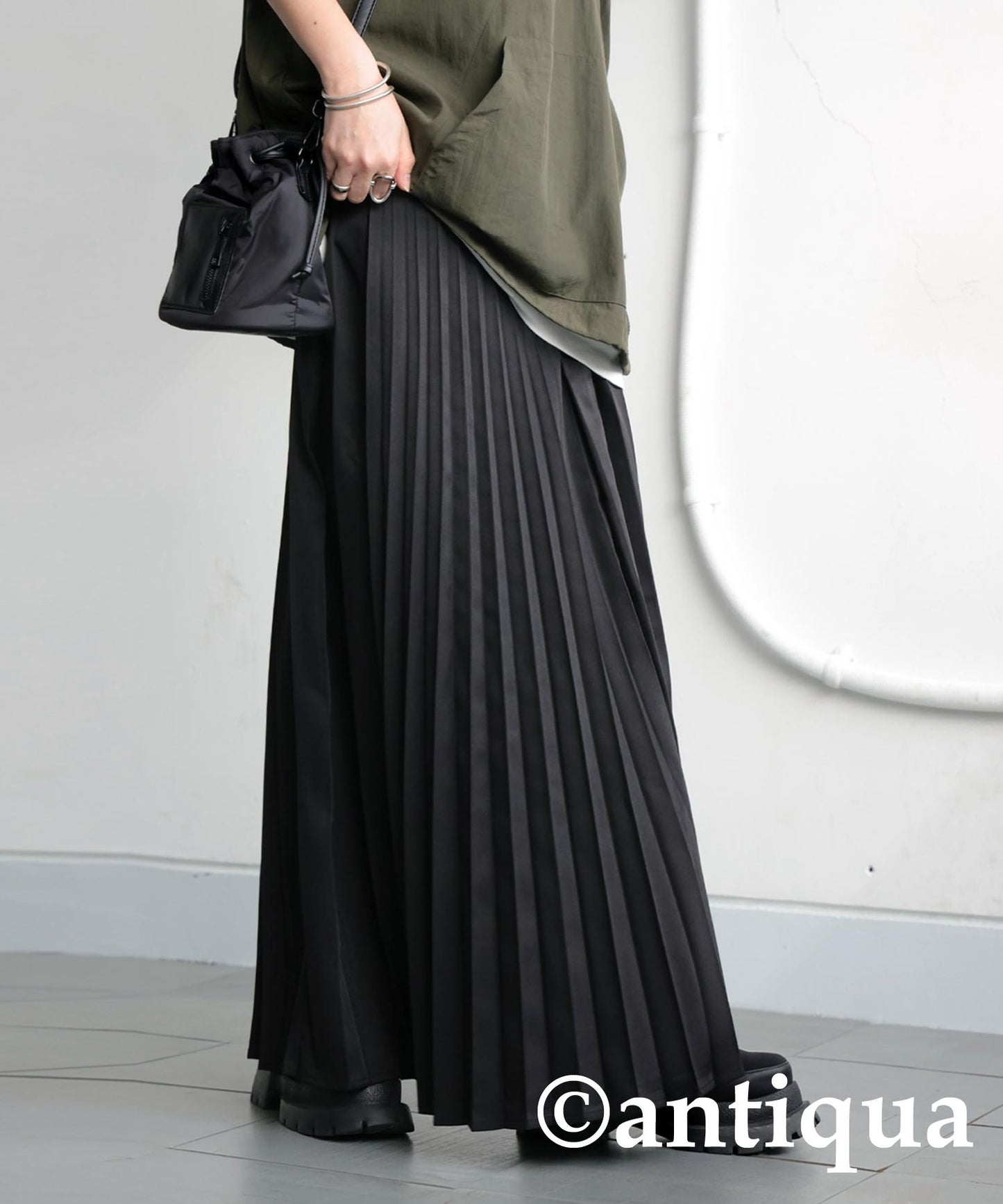 Ladies Random Pleated Skirt