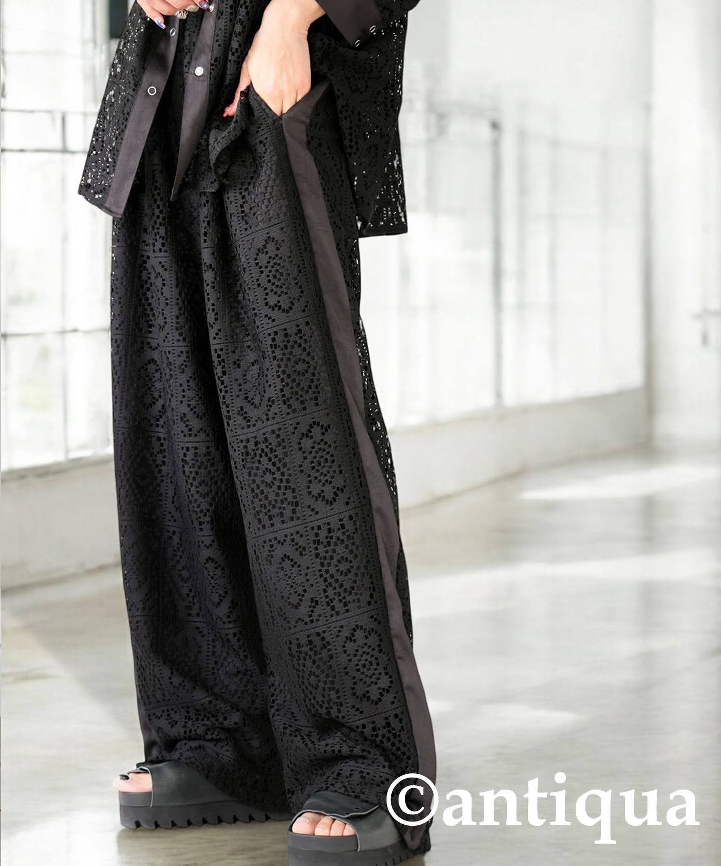 Ladies Block Lace Pants