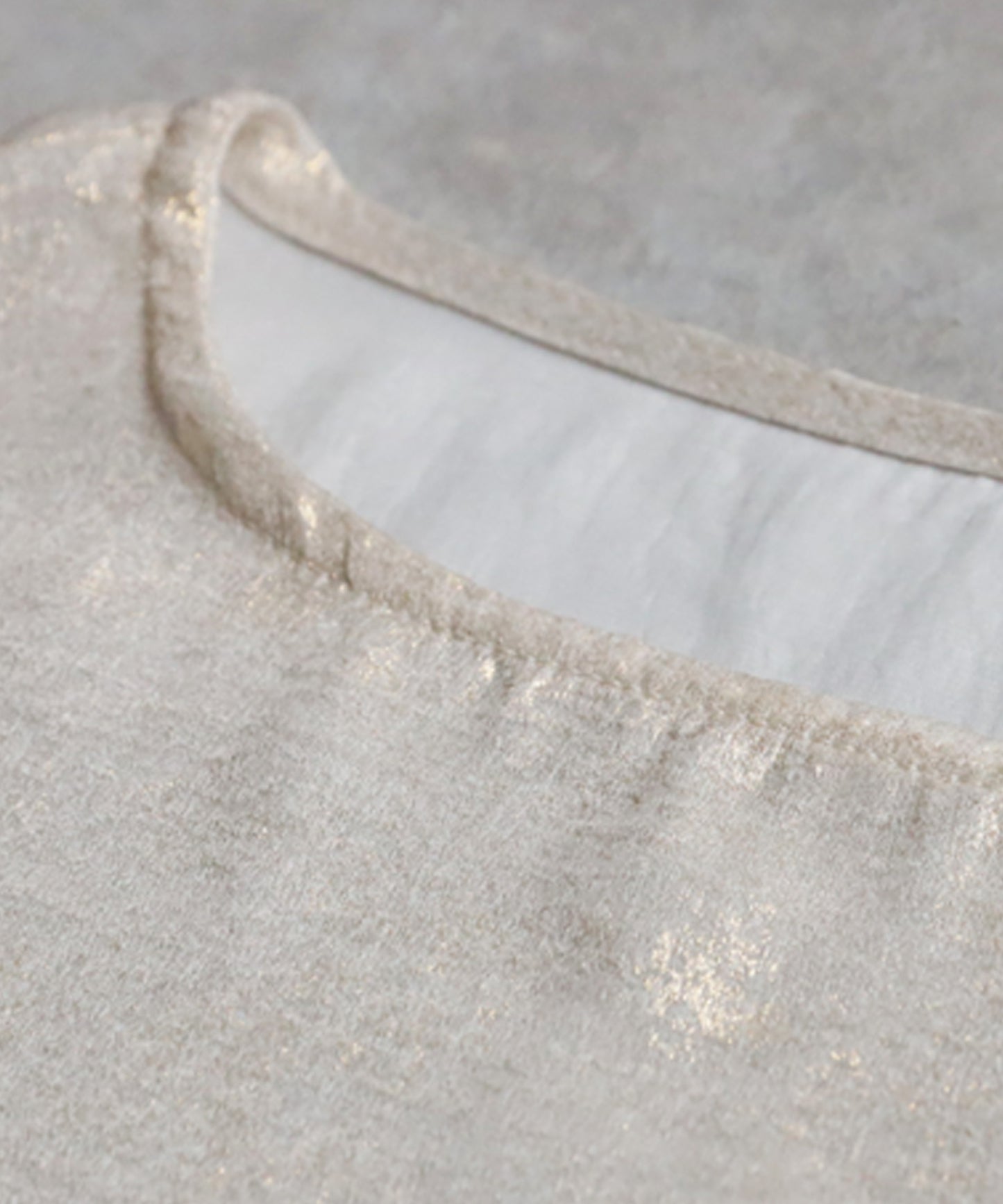 Ladies Shiny Long-Sleeved Pullover