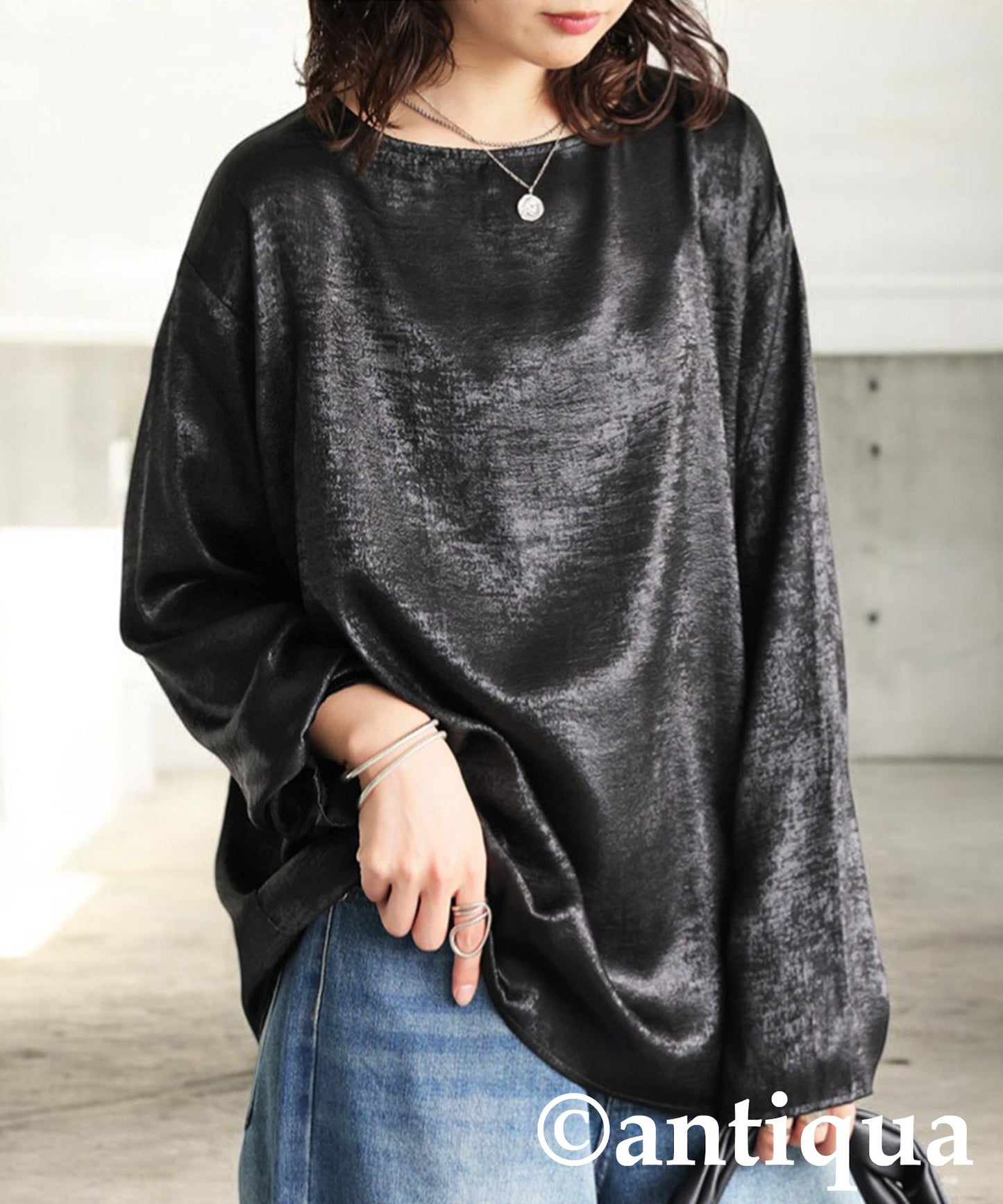 Ladies Shiny Long-Sleeved Pullover