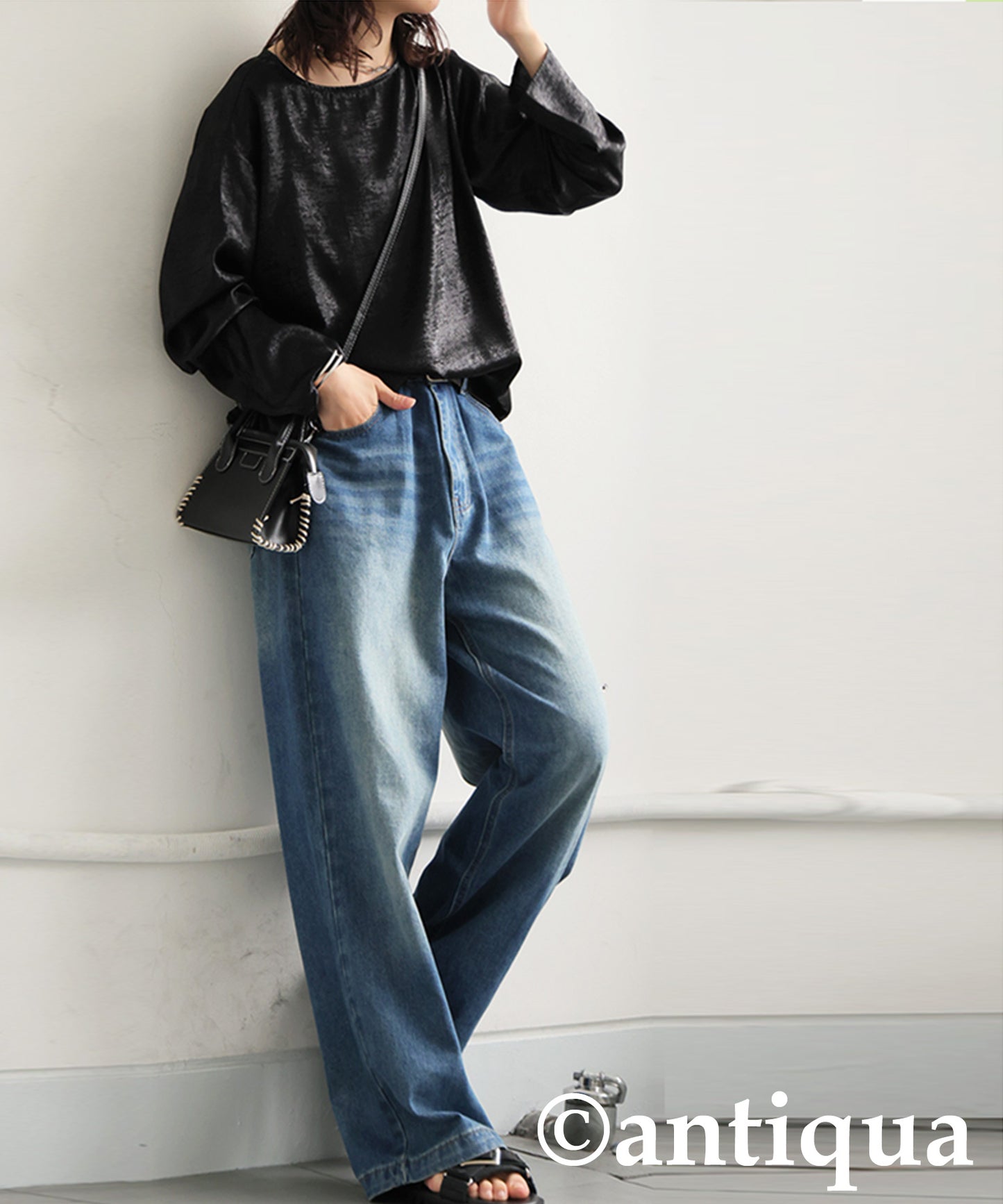 Ladies Shiny Long-Sleeved Pullover