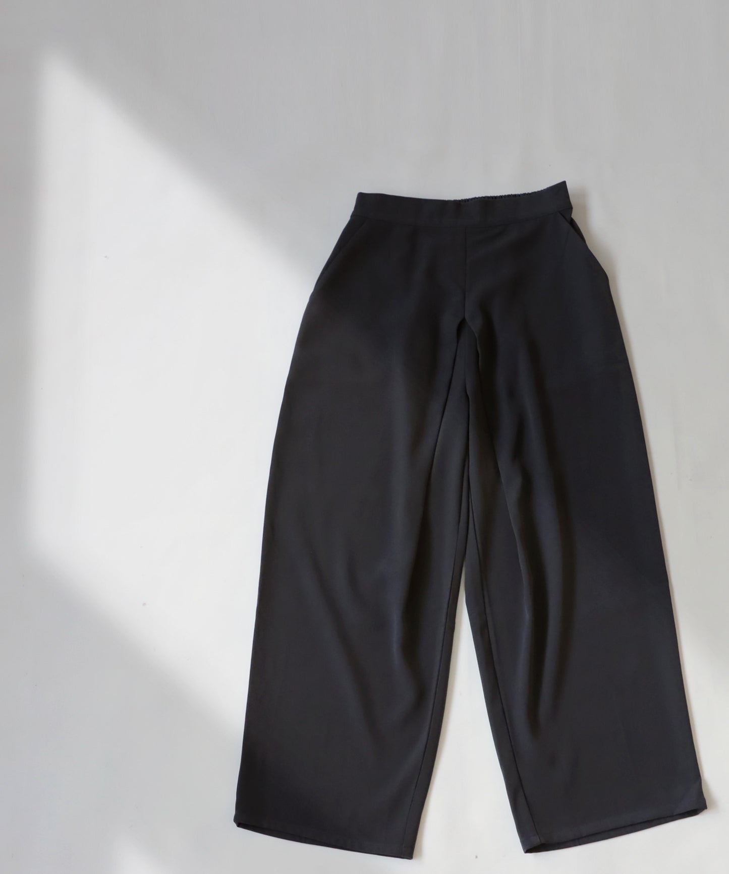 Design tuck pants Ladies