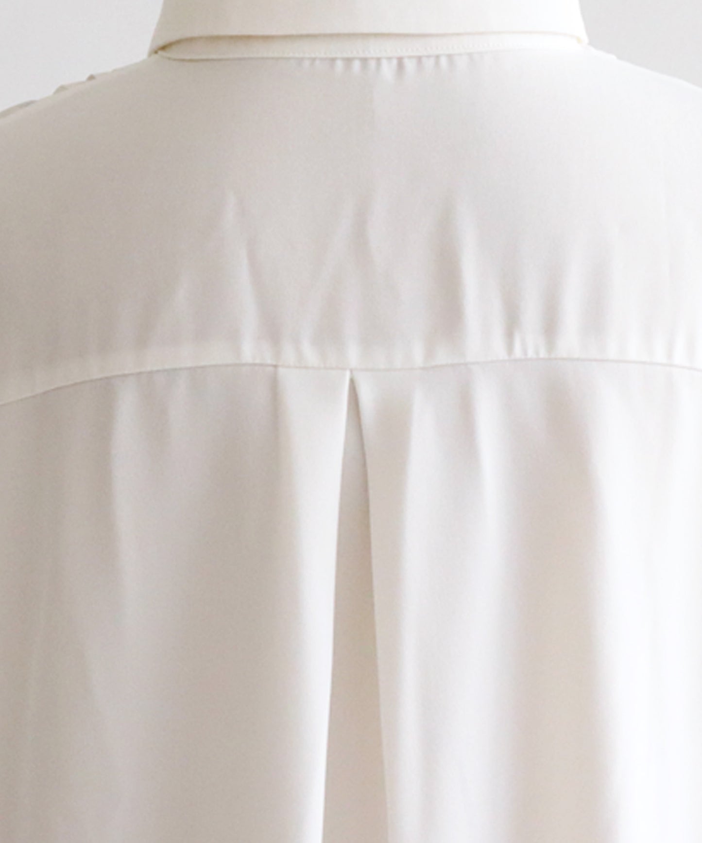 Pleated Ladies Shirt Long-Sleeve