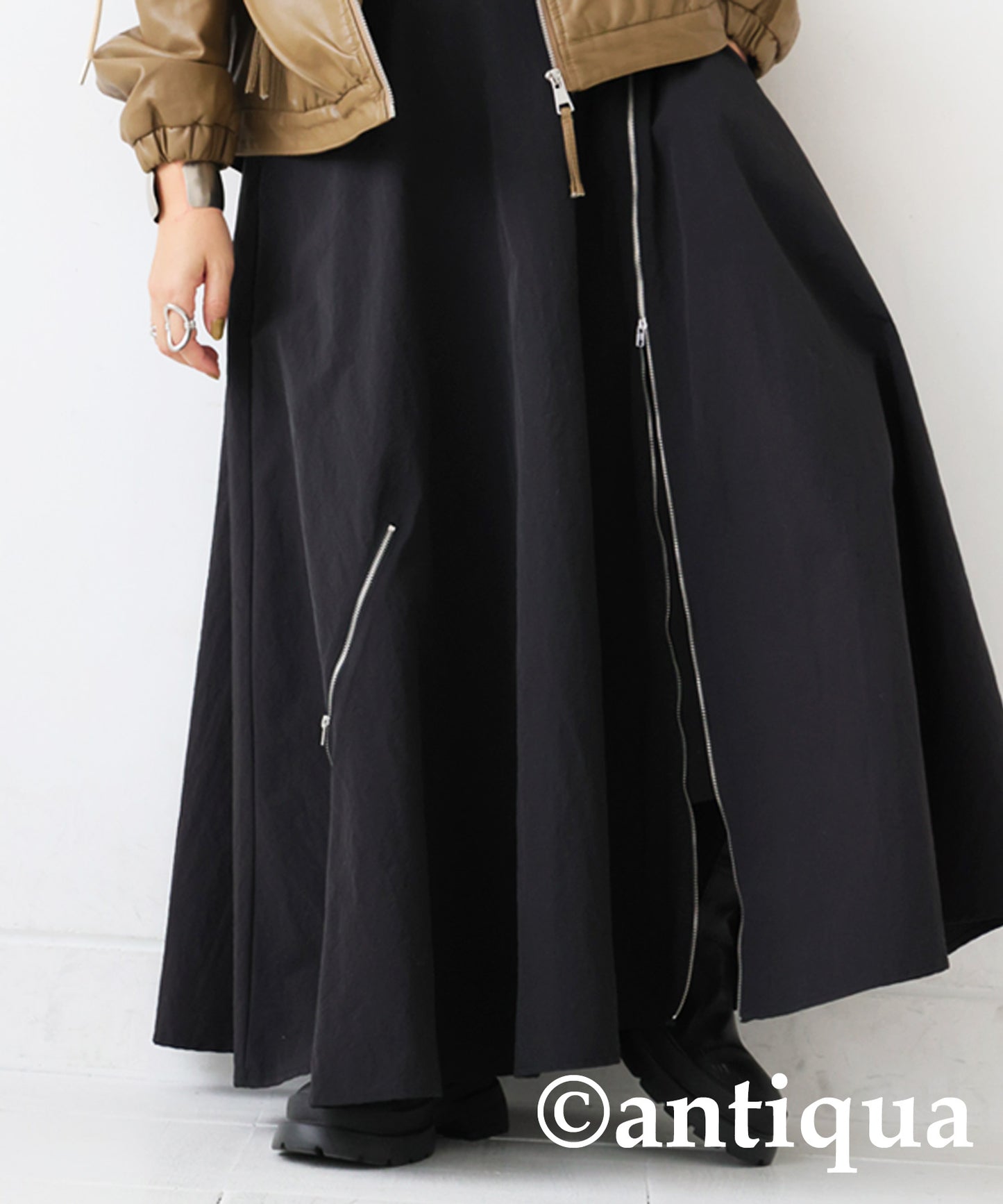 Water -Repellent Flare Zip Skirt Ladies