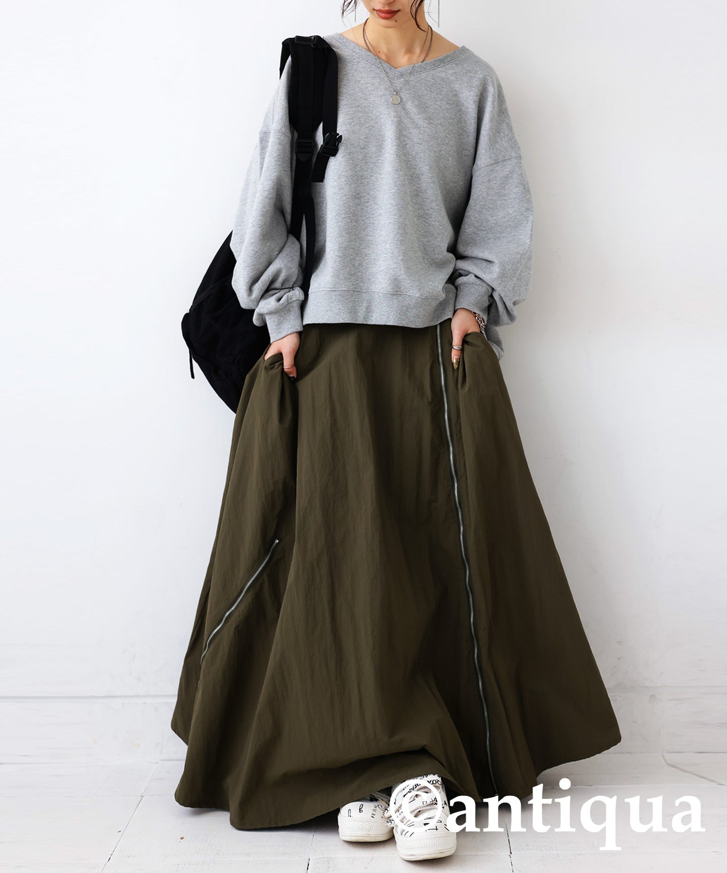 Water -Repellent Flare Zip Skirt Ladies