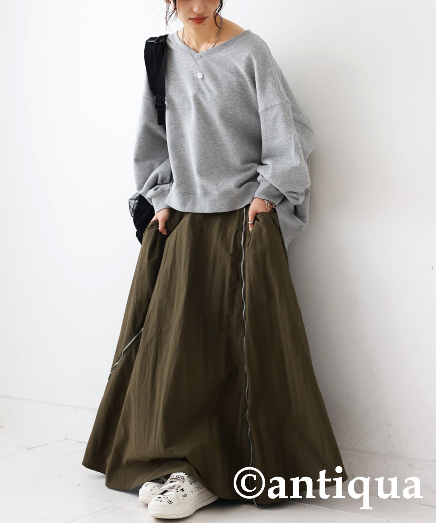 Water -Repellent Flare Zip Skirt Ladies