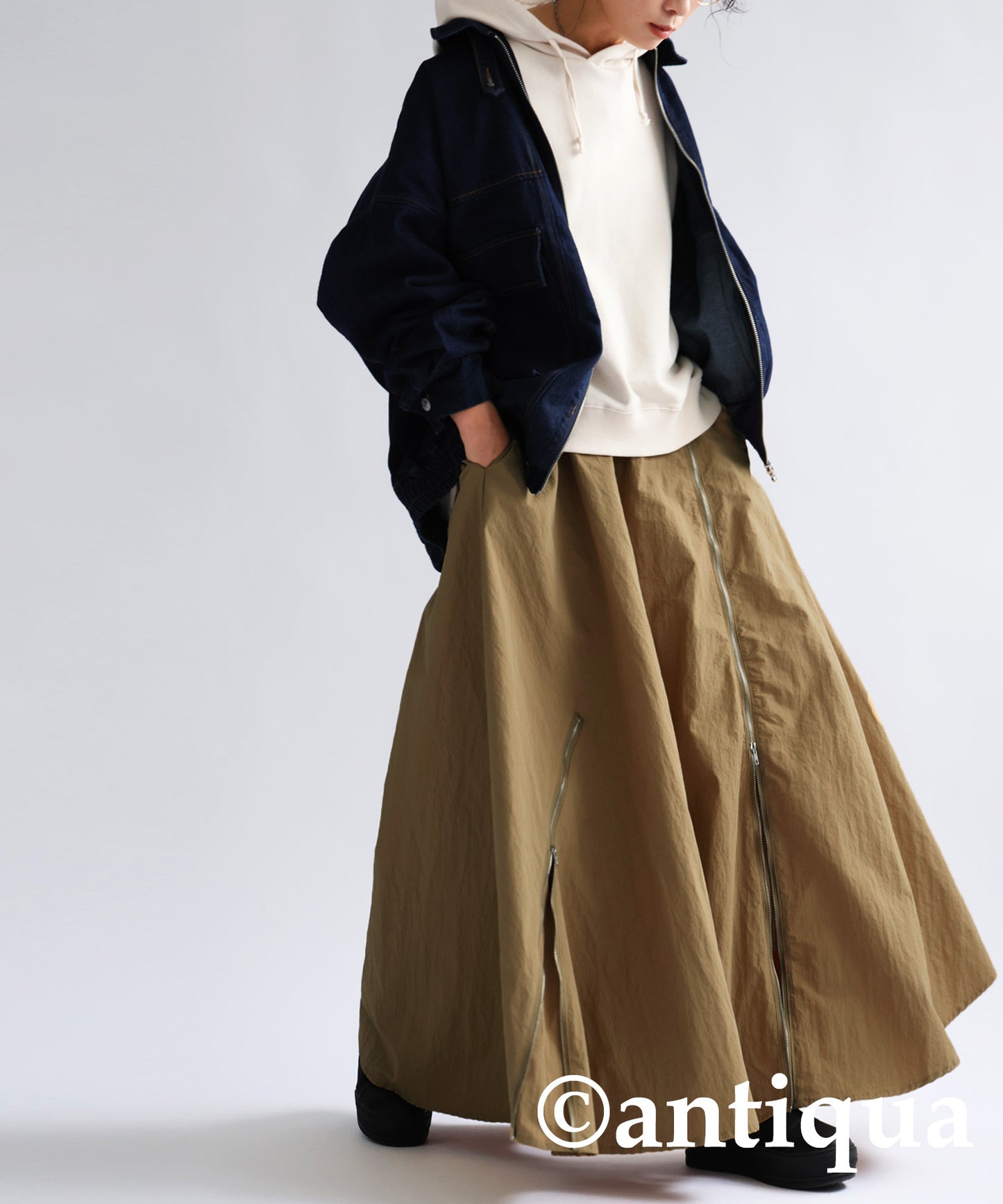 Water -Repellent Flare Zip Skirt Ladies