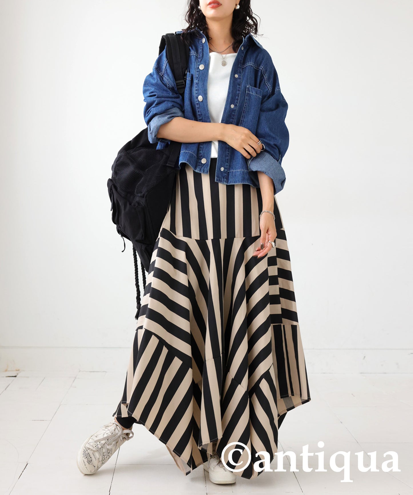 Deformation panel stripe skirt Ladies