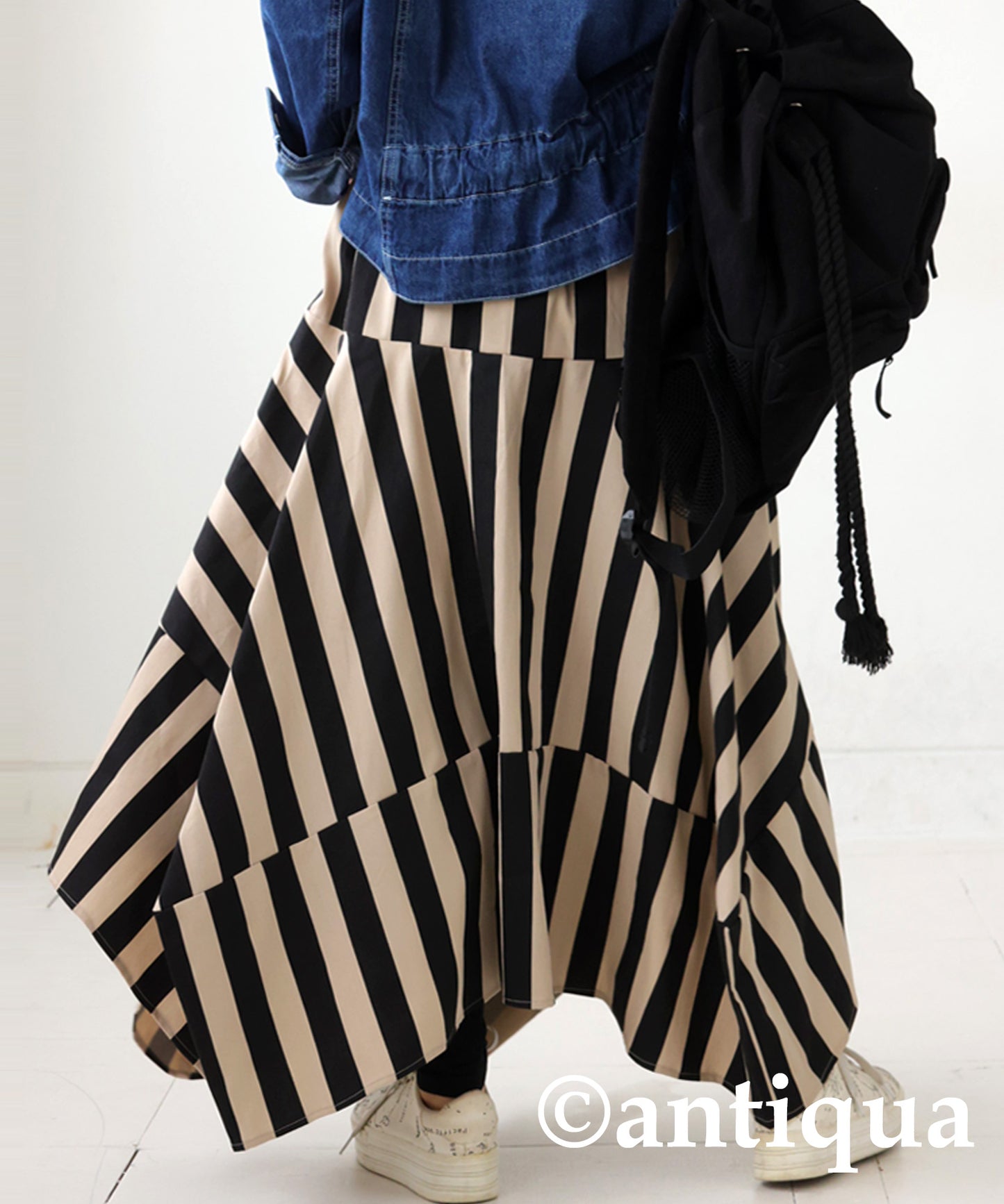 Deformation panel stripe skirt Ladies