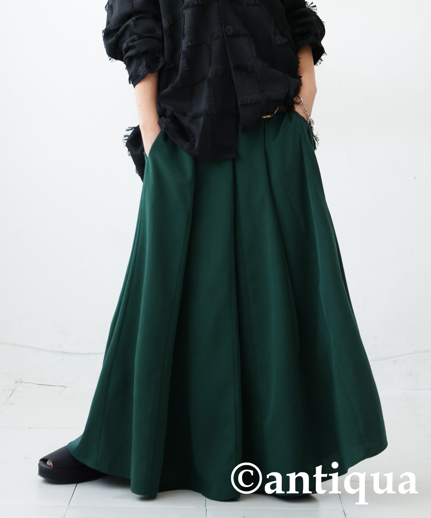 Tucked Flare Skirt Ladies