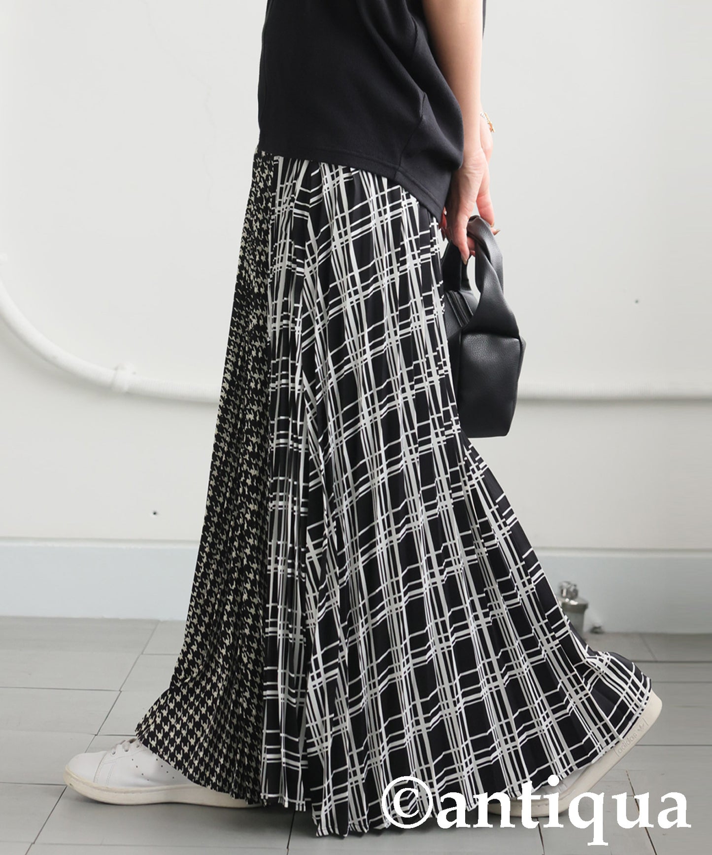 Docking Pleated Skirt Ladies