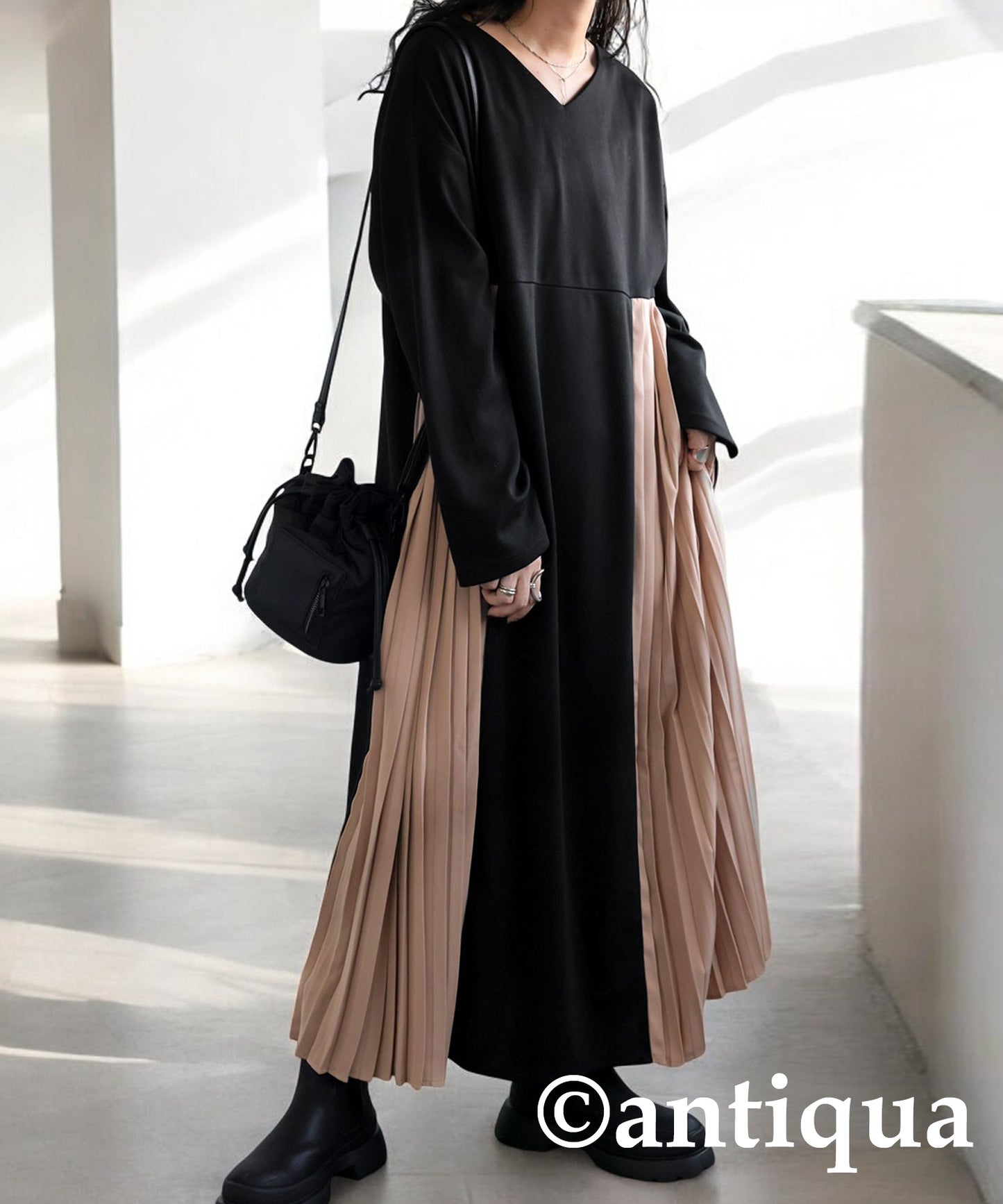 Switching Pleated Dress Ladies