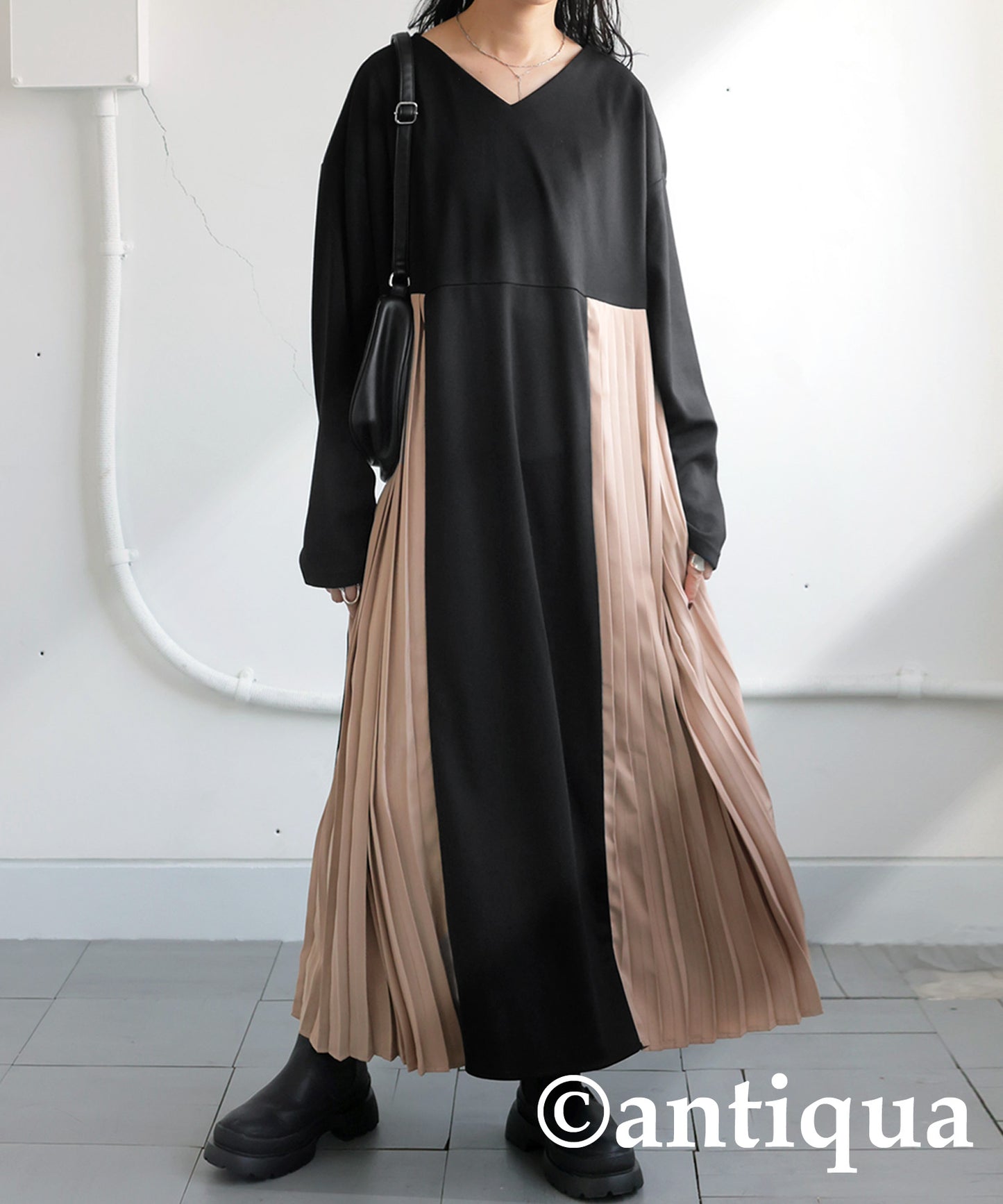 Switching Pleated Dress Ladies