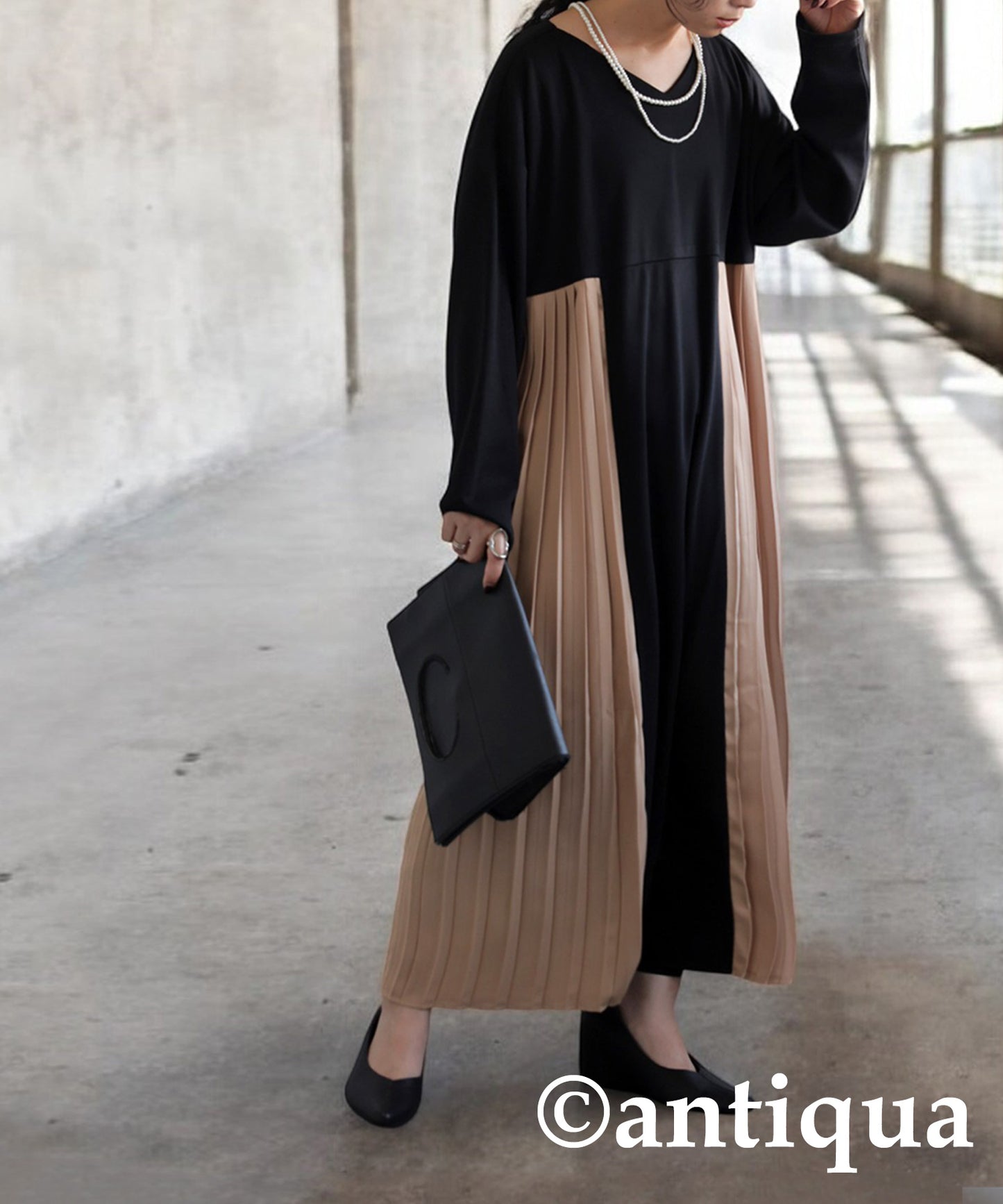 Switching Pleated Dress Ladies