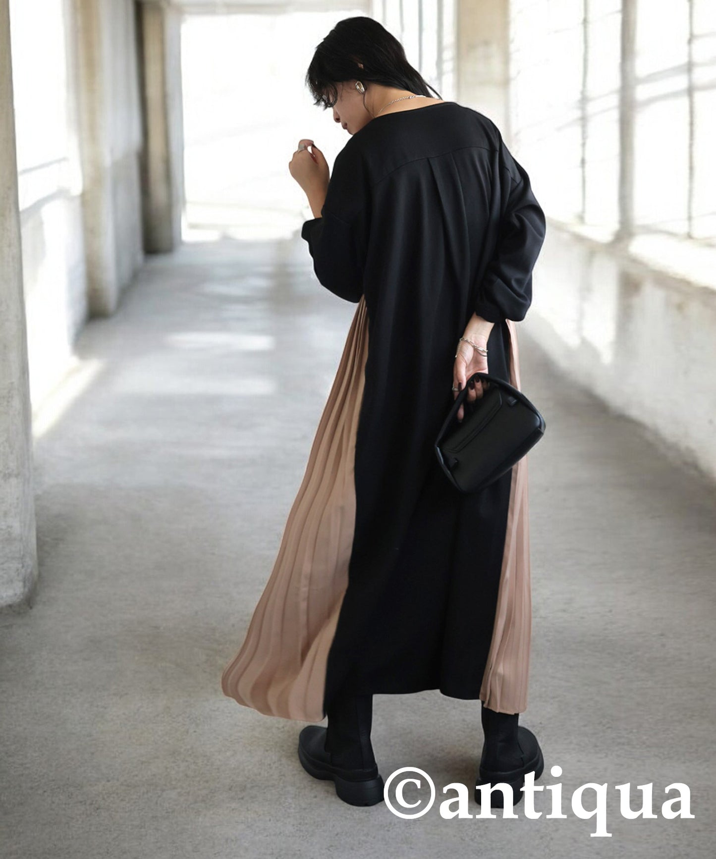 Switching Pleated Dress Ladies