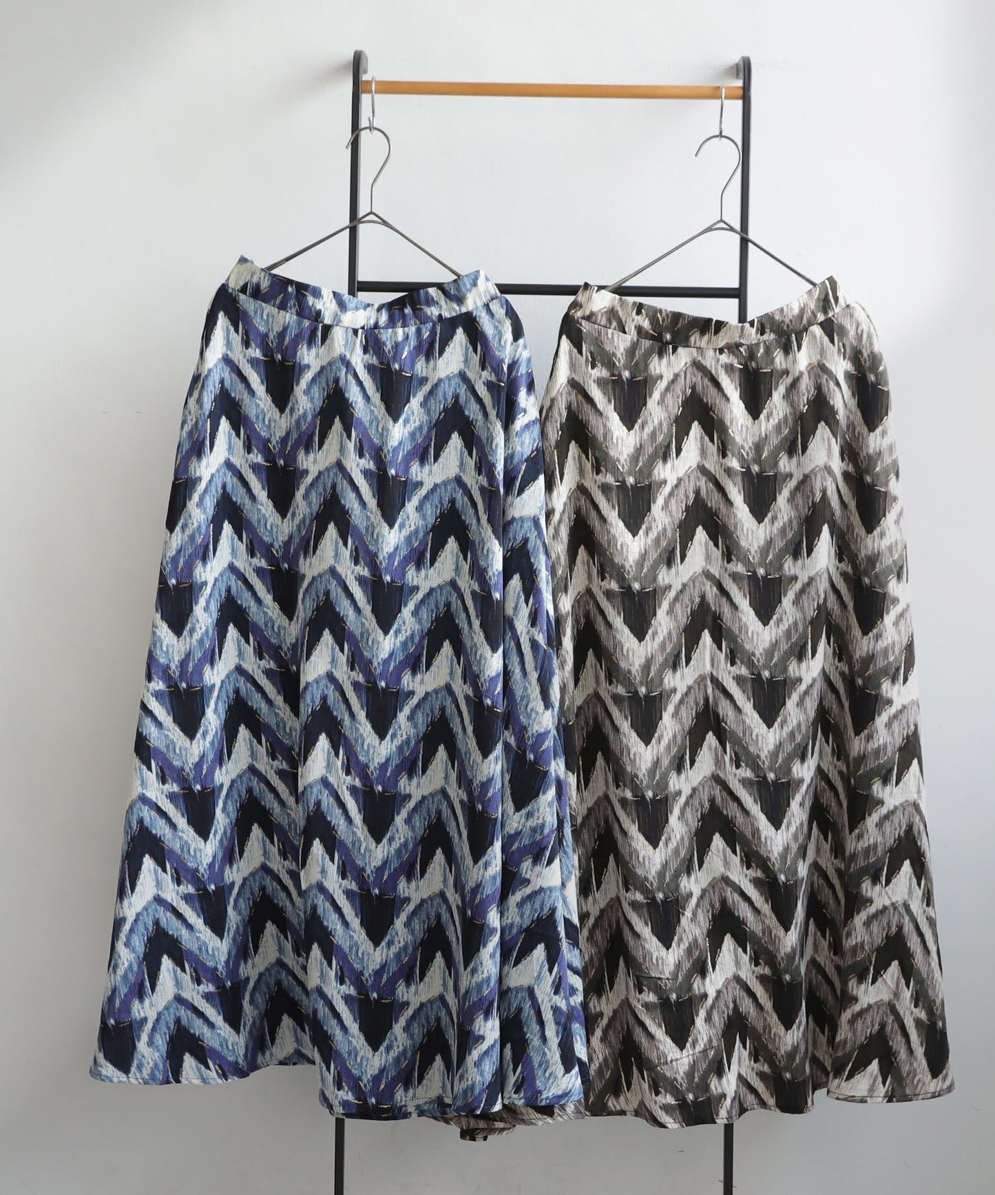 Ladies Art Pattern Flared Skirt