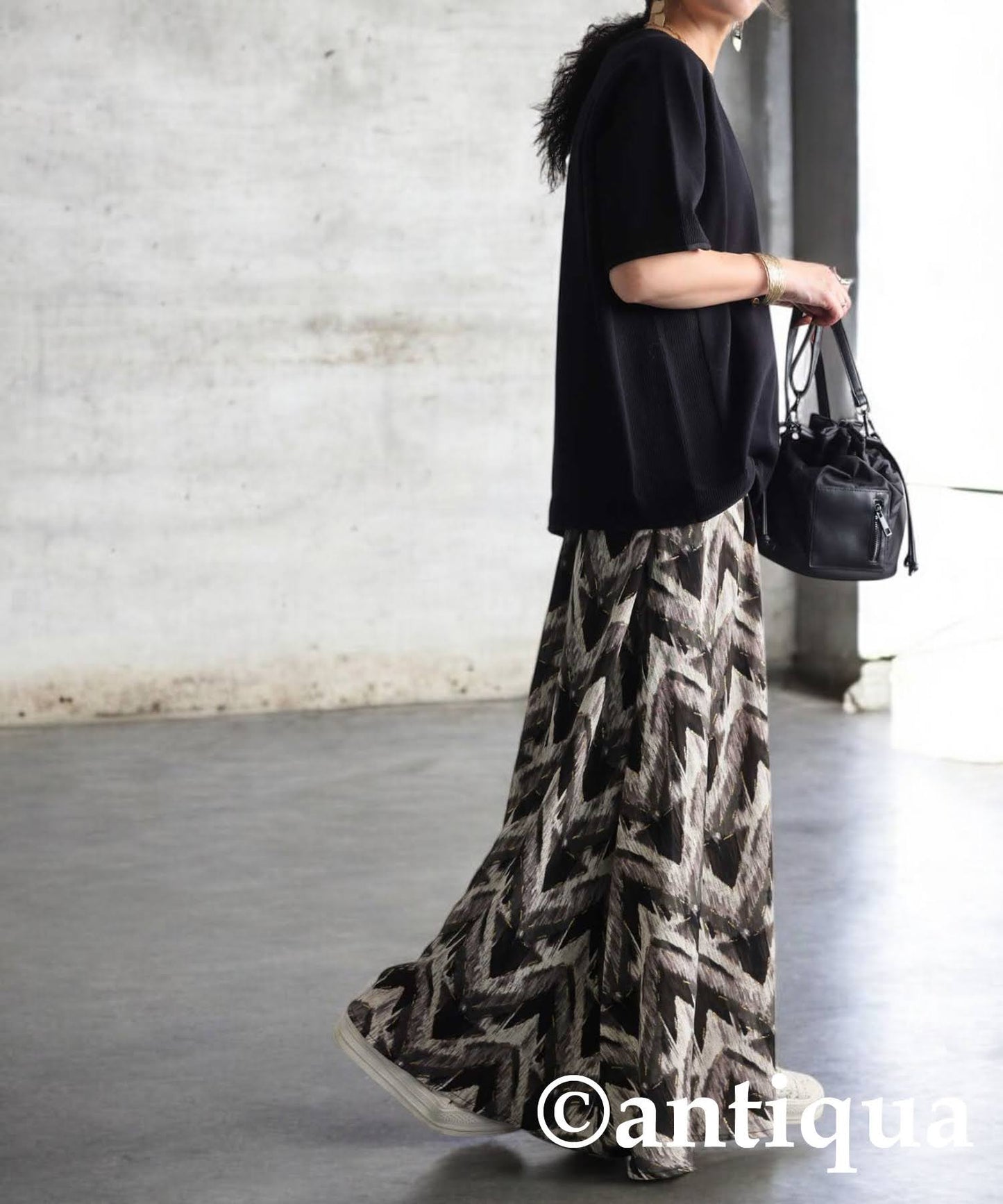 Ladies Art Pattern Flared Skirt