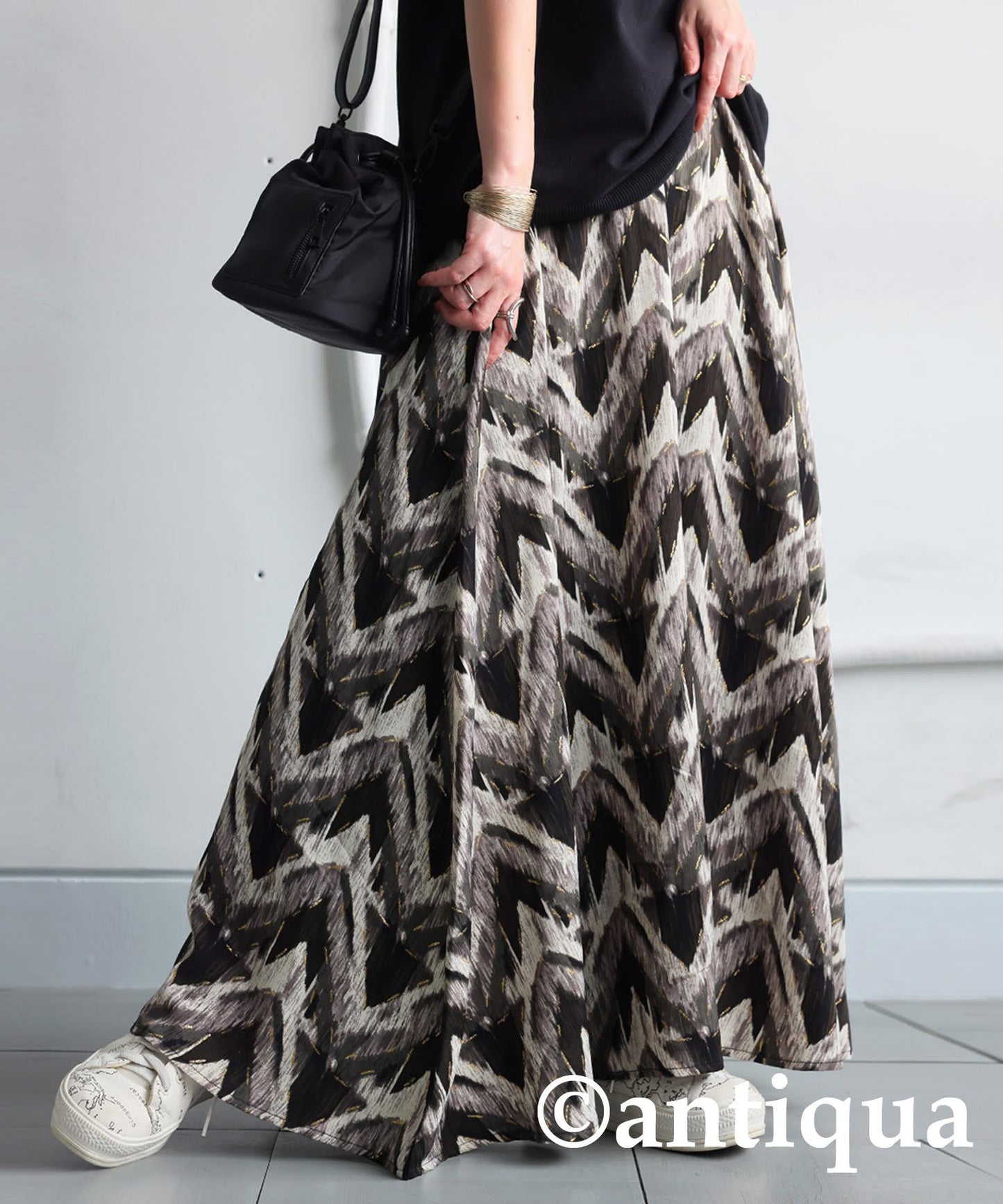 Ladies Art Pattern Flared Skirt