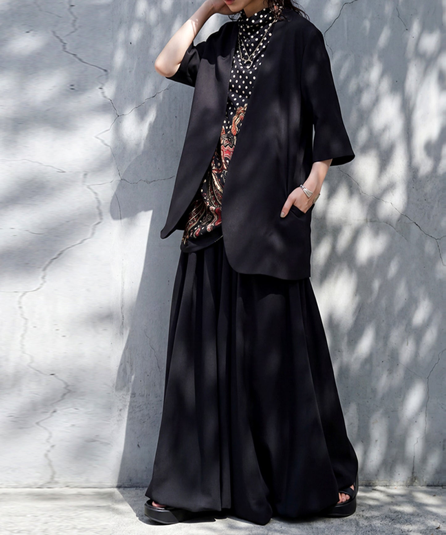 Collarless Short-Sleeved Jacket Ladies