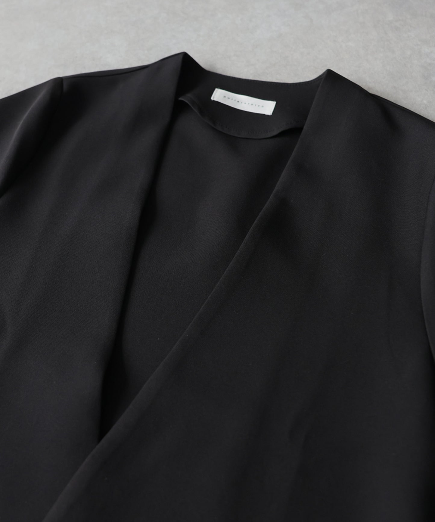 Collarless Short-Sleeved Jacket Ladies