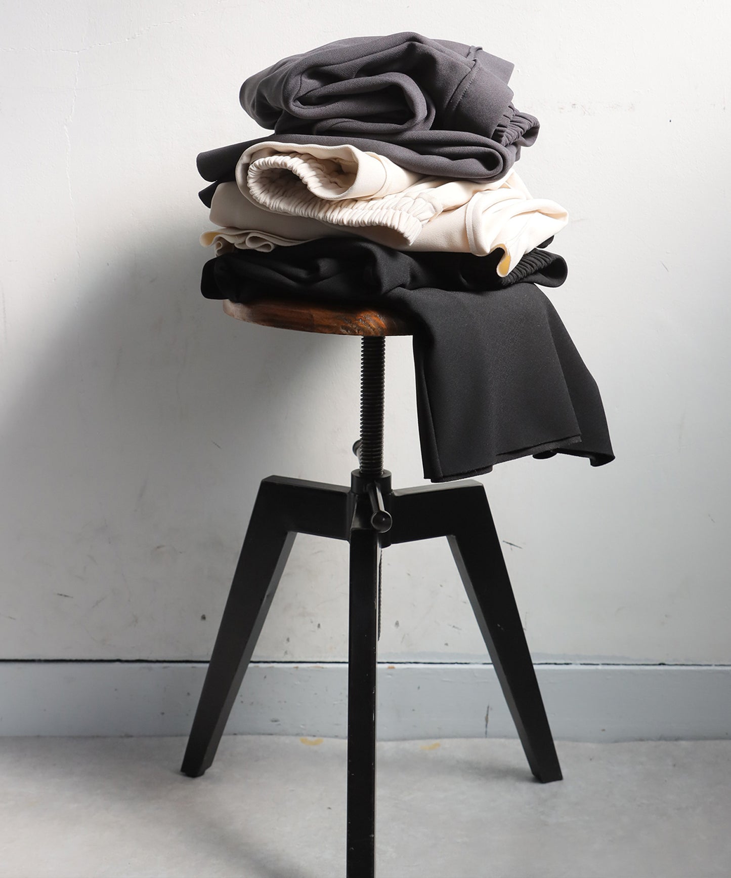 Fleece-Lined Georgette Wide-Leg Pants Ladies