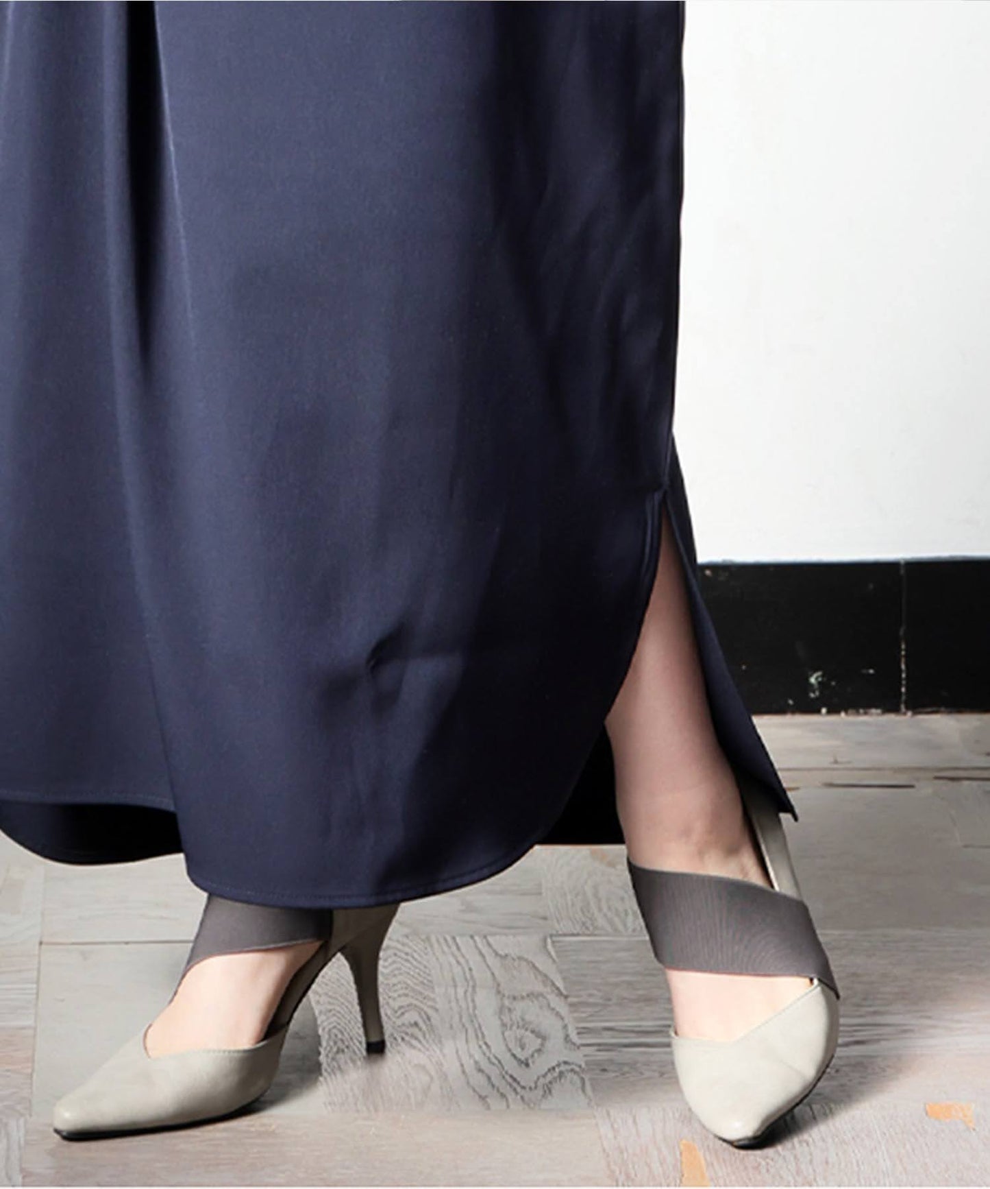 High-Neck Long-Sleeved Dress Ladies