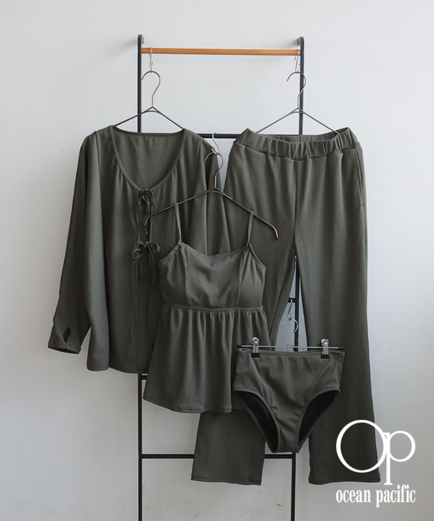 Ladies Swimsuit 4 Piece Set