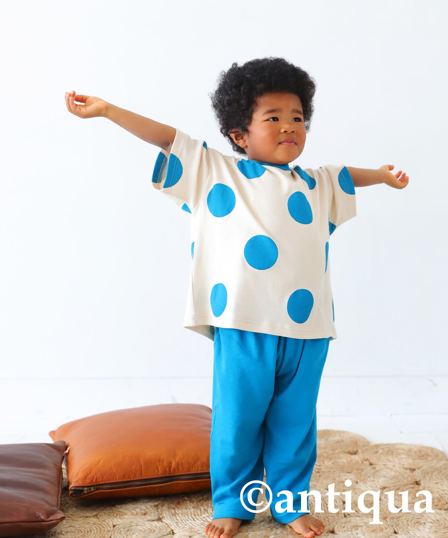 Dot pattern short sleeve room wear Kids