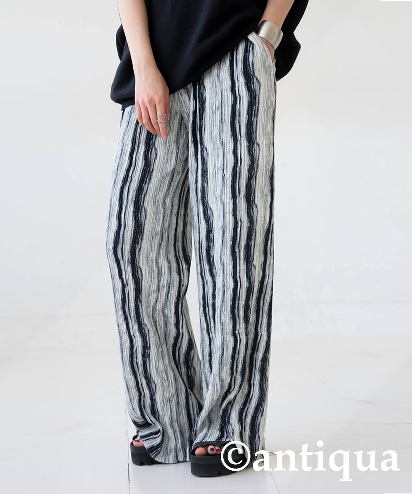 Ladies Striped Pleated Pants