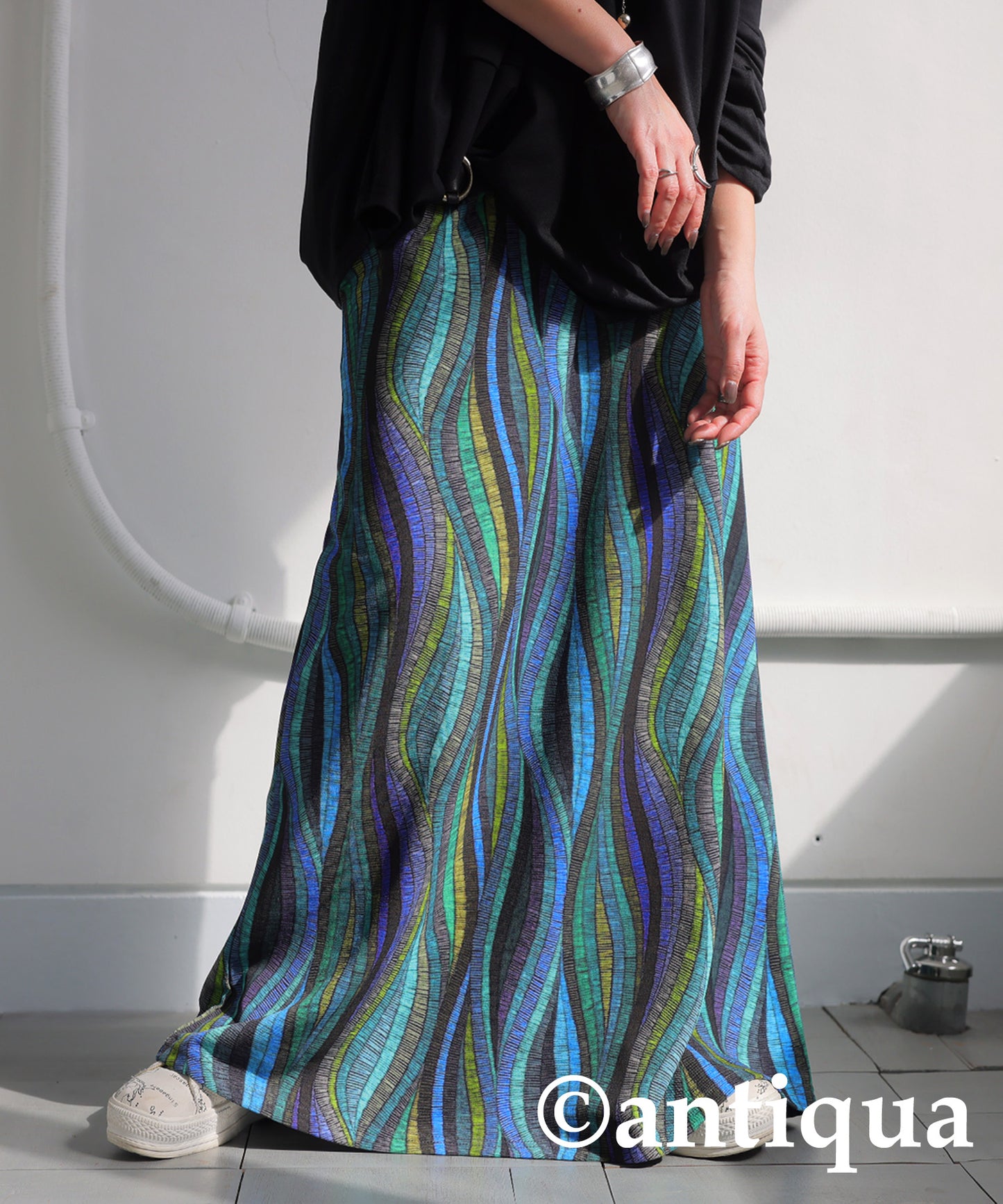 Wave Pattern Skirt Ladies