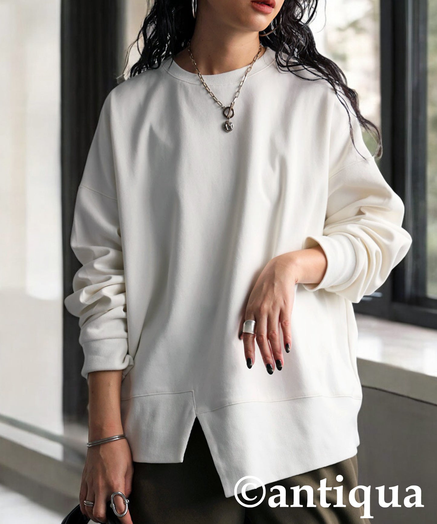 Slit Switching Pullover Ladies