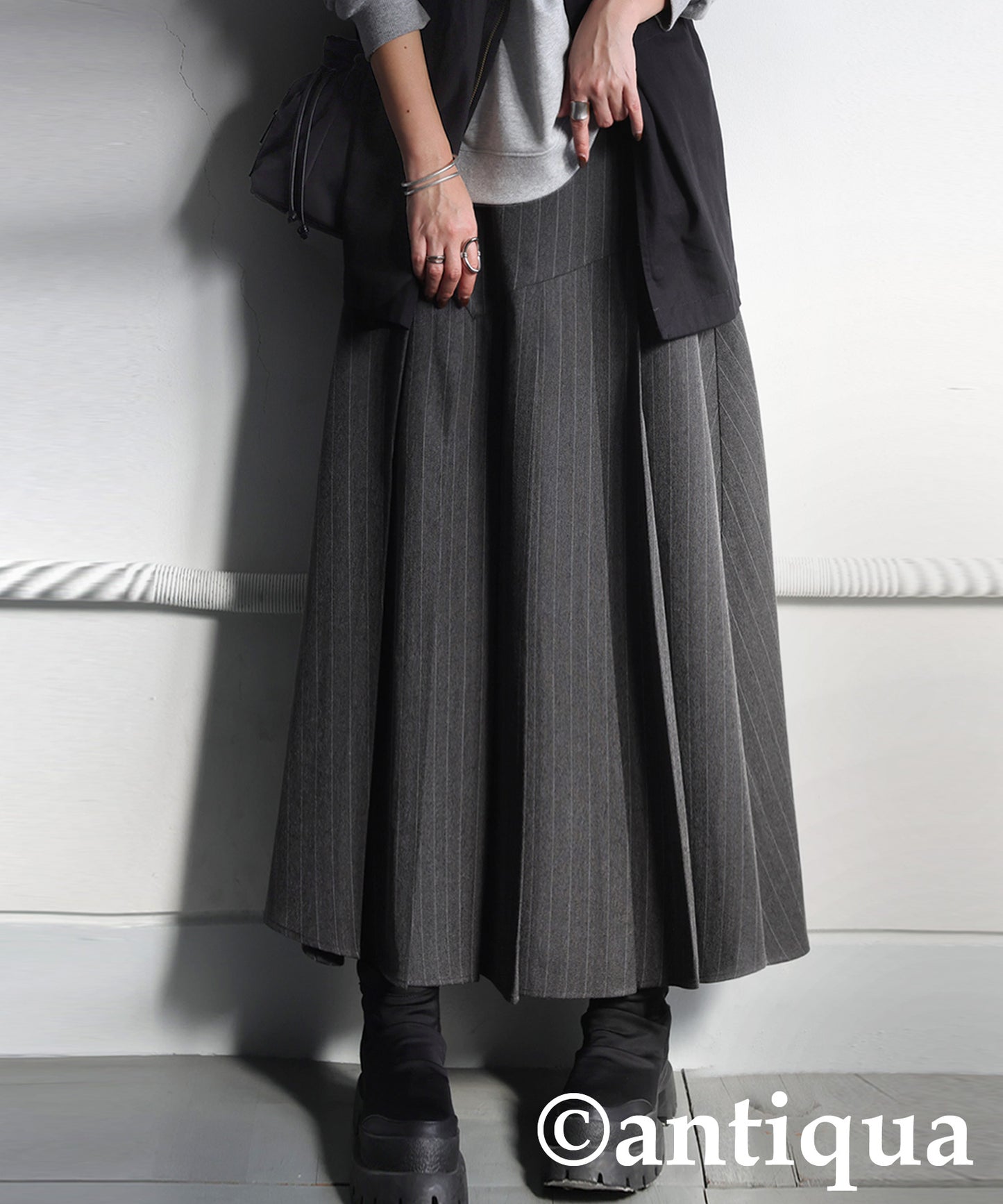 Pinstripe Tuck Skirt Ladies