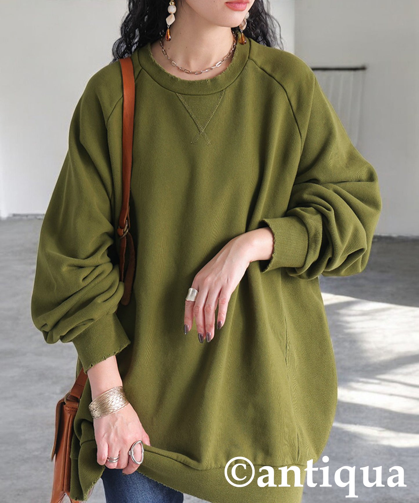 Damaged Raglan Sweatshirt Ladies