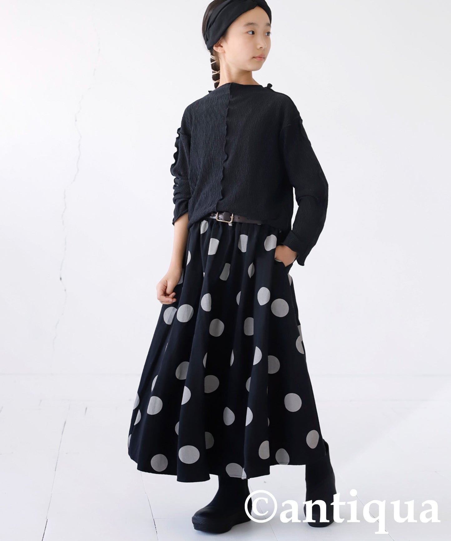 Kids flare skirt dot pattern