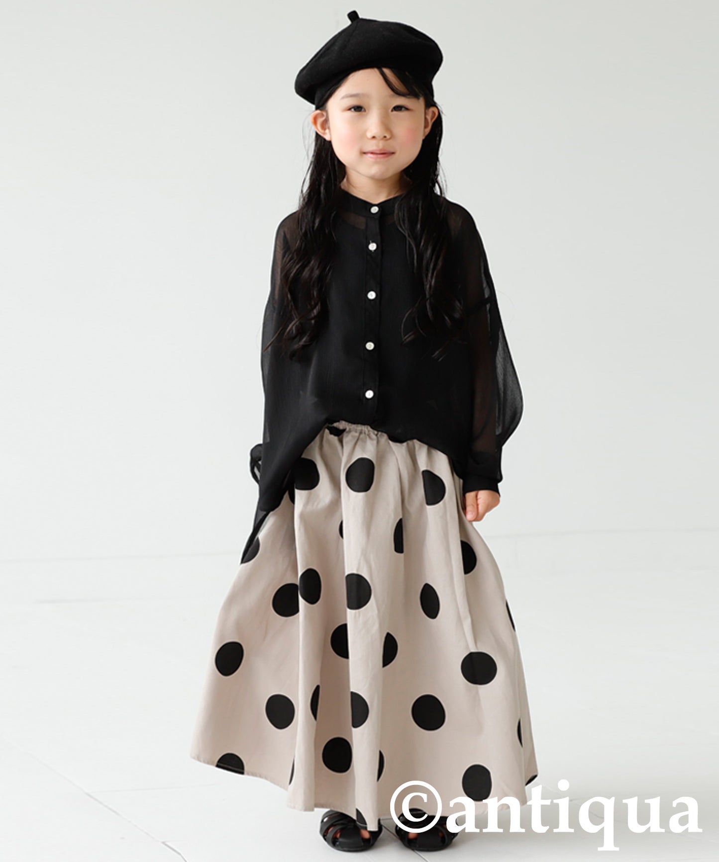 Kids flare skirt dot pattern