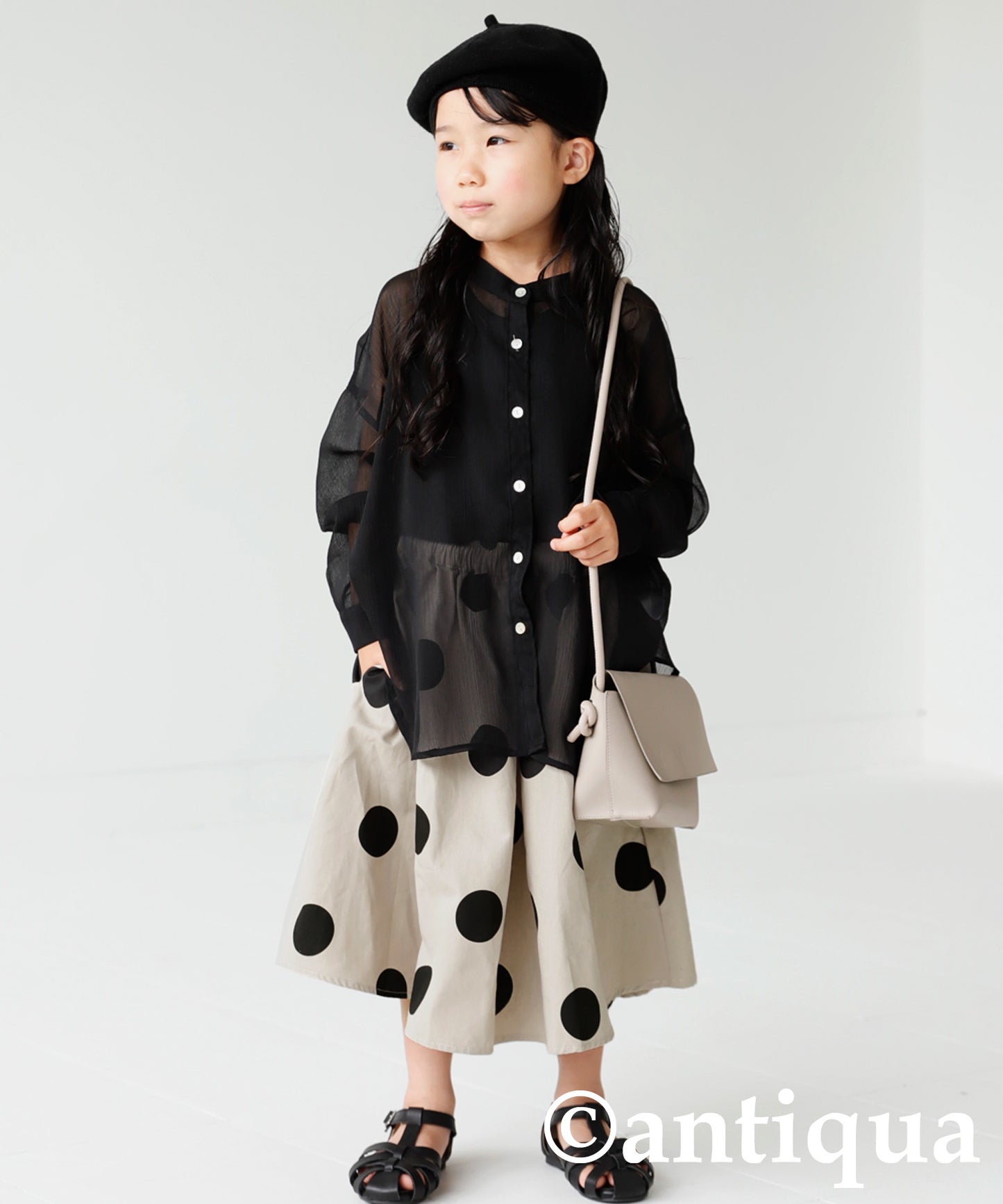 Kids flare skirt dot pattern