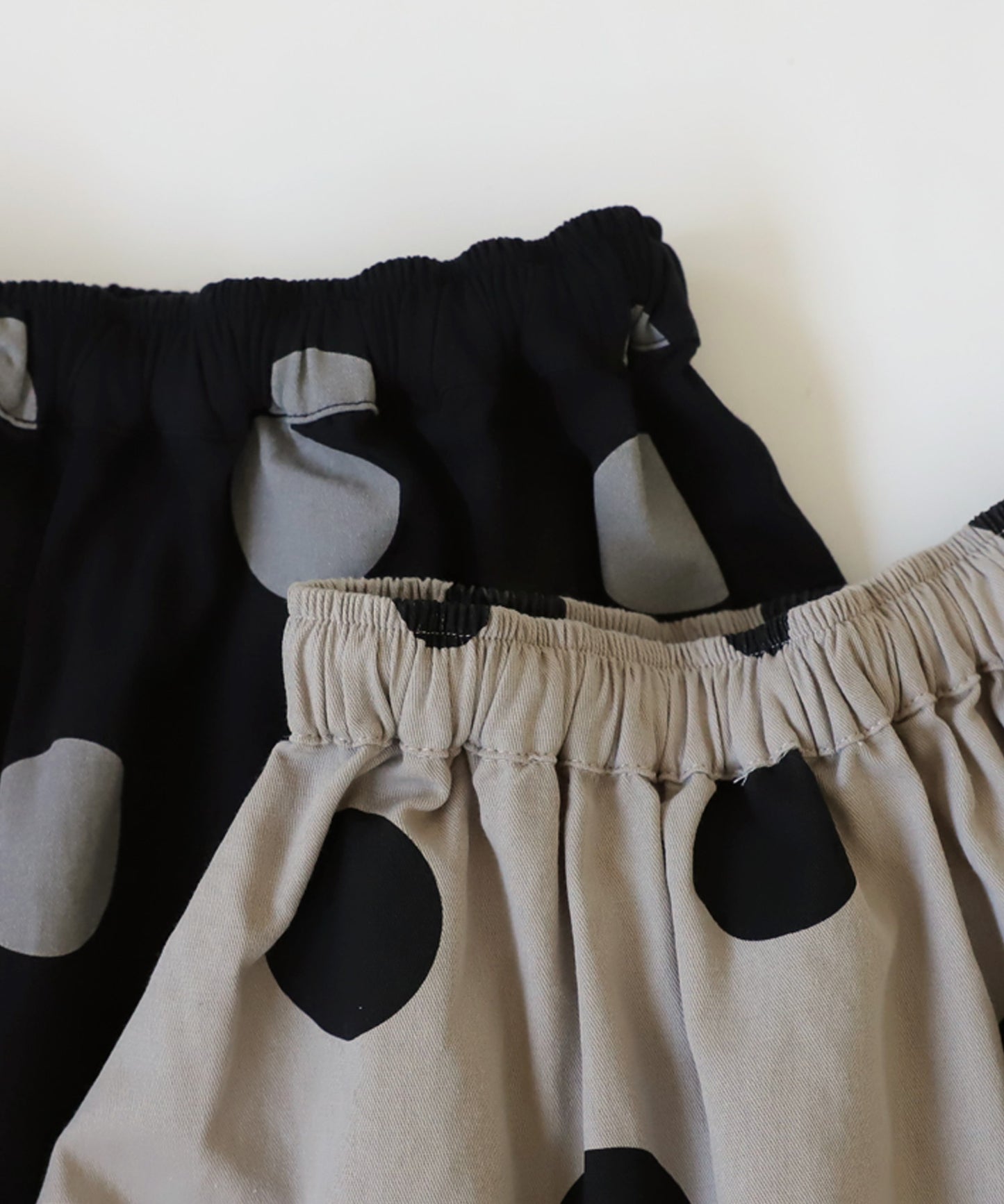 Kids flare skirt dot pattern