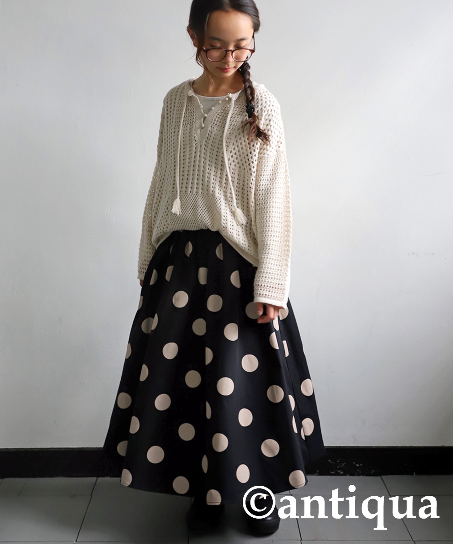 Kids flare skirt dot pattern