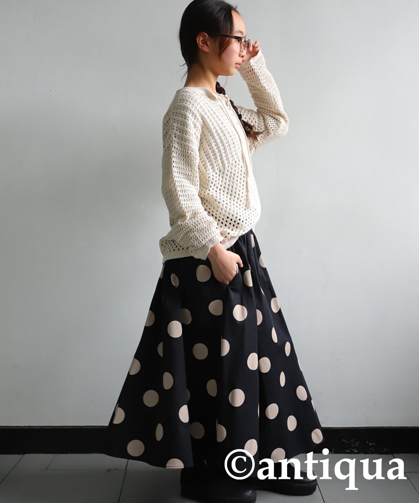 Kids flare skirt dot pattern