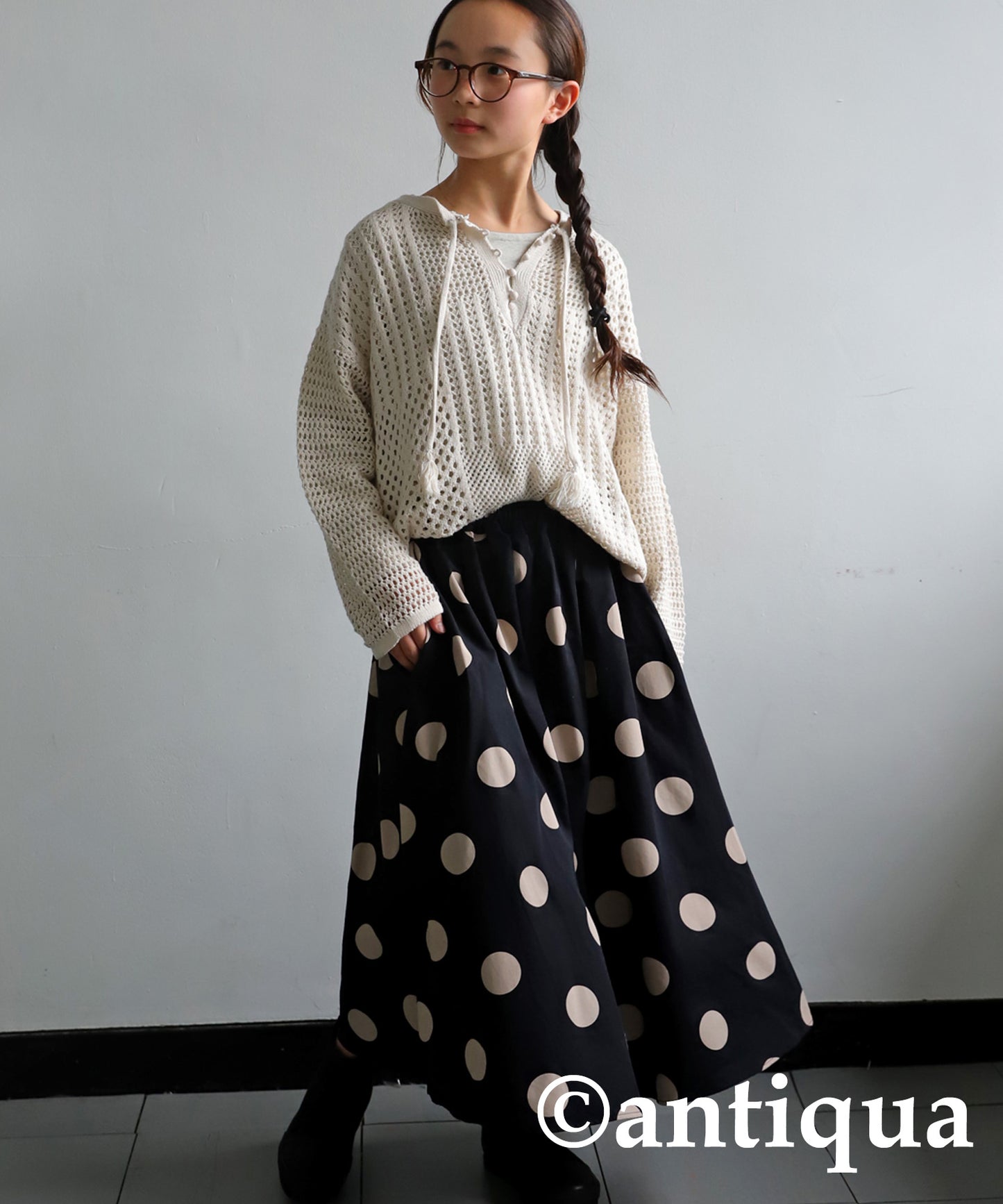 Kids flare skirt dot pattern