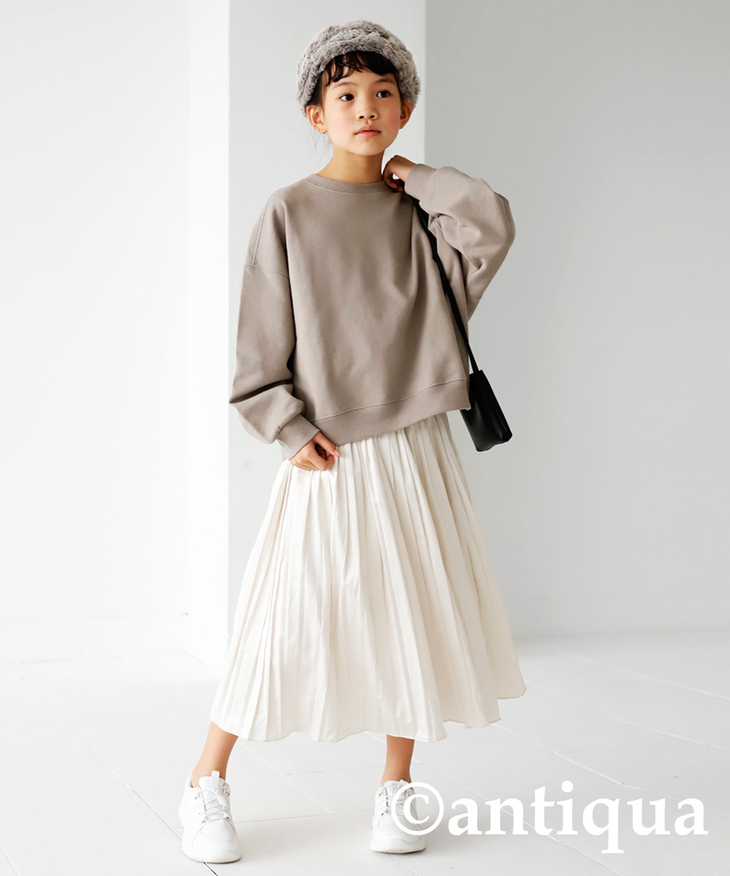 100% Cotton Basic Silhouette Sweatshirt Junior