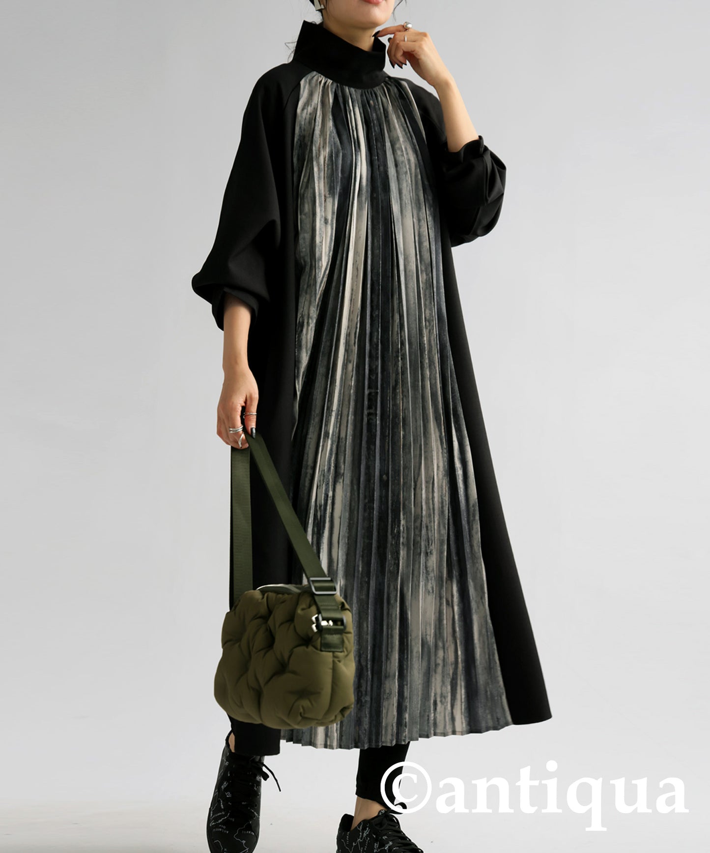 Nuance Pattern High Collar Dress Ladies