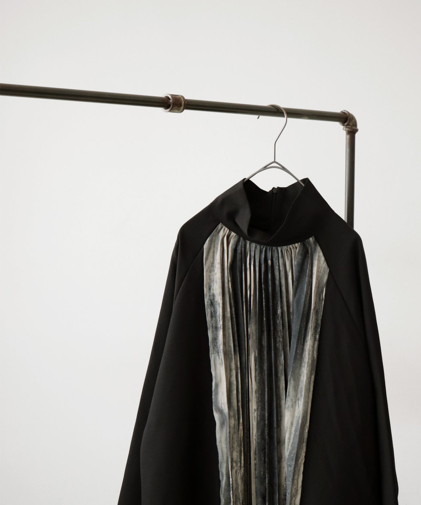 Nuance Pattern High Collar Dress Ladies