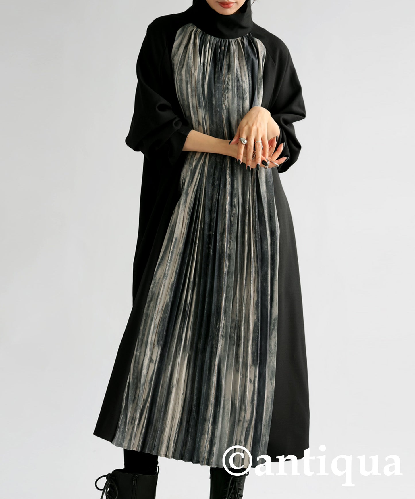 Nuance Pattern High Collar Dress Ladies