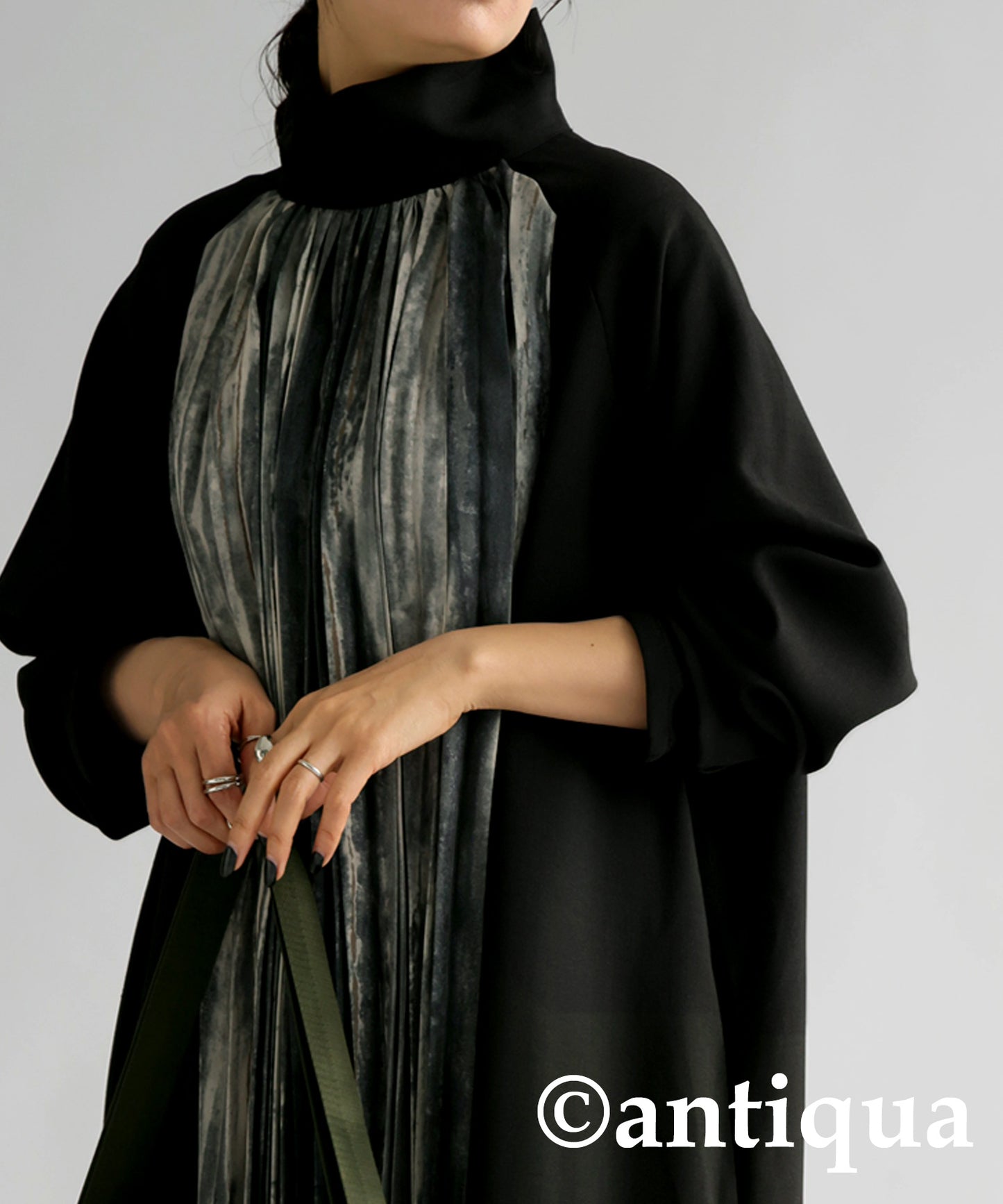 Nuance Pattern High Collar Dress Ladies