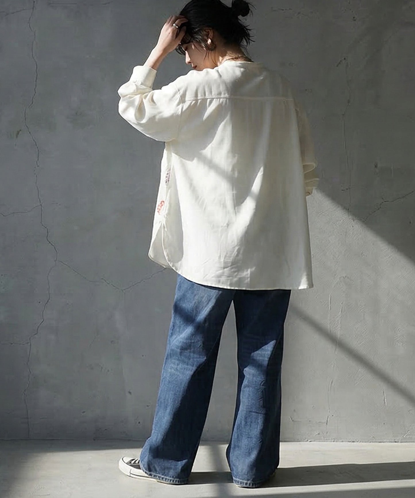 Floral Embroidered Band Collar Shirt Ladies